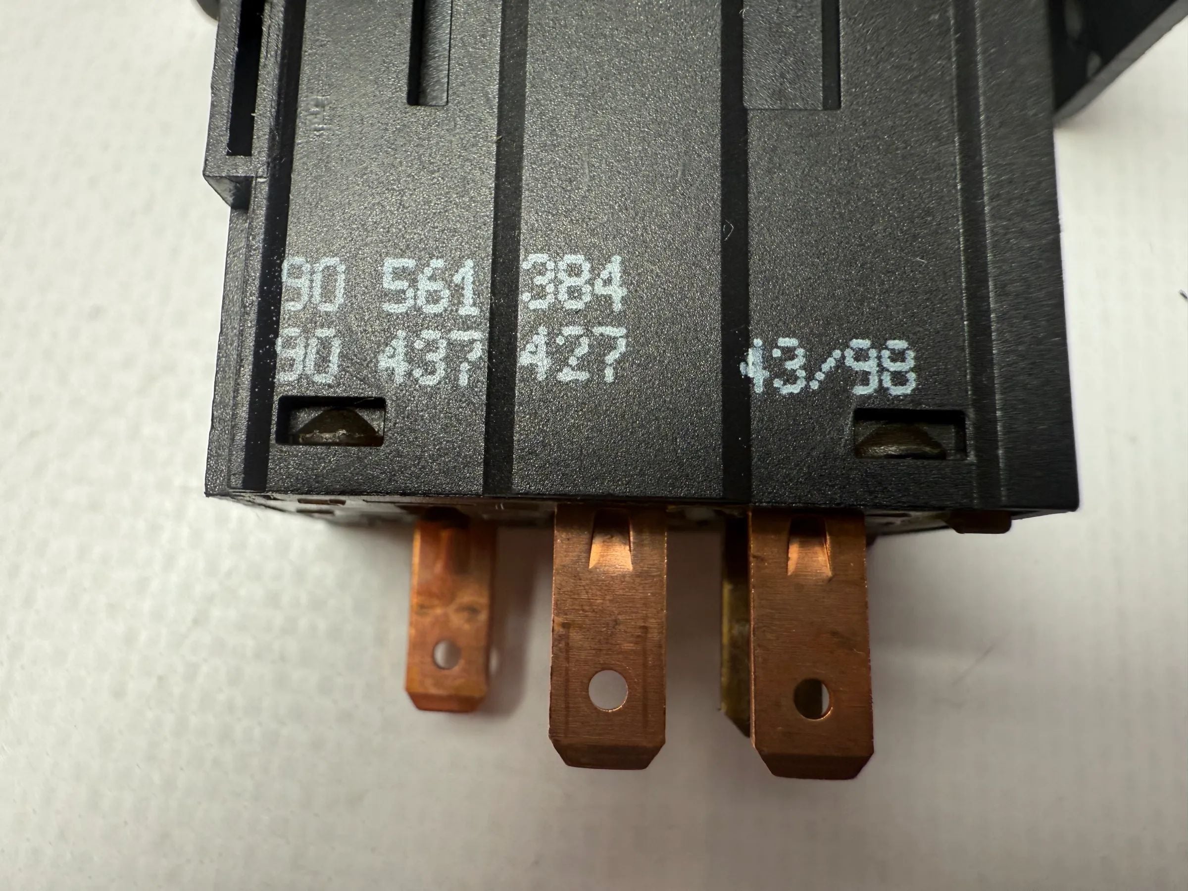असली Opel Astra G Lüftungsgitter में वार्नब्लिंकशाल्टर 90561384