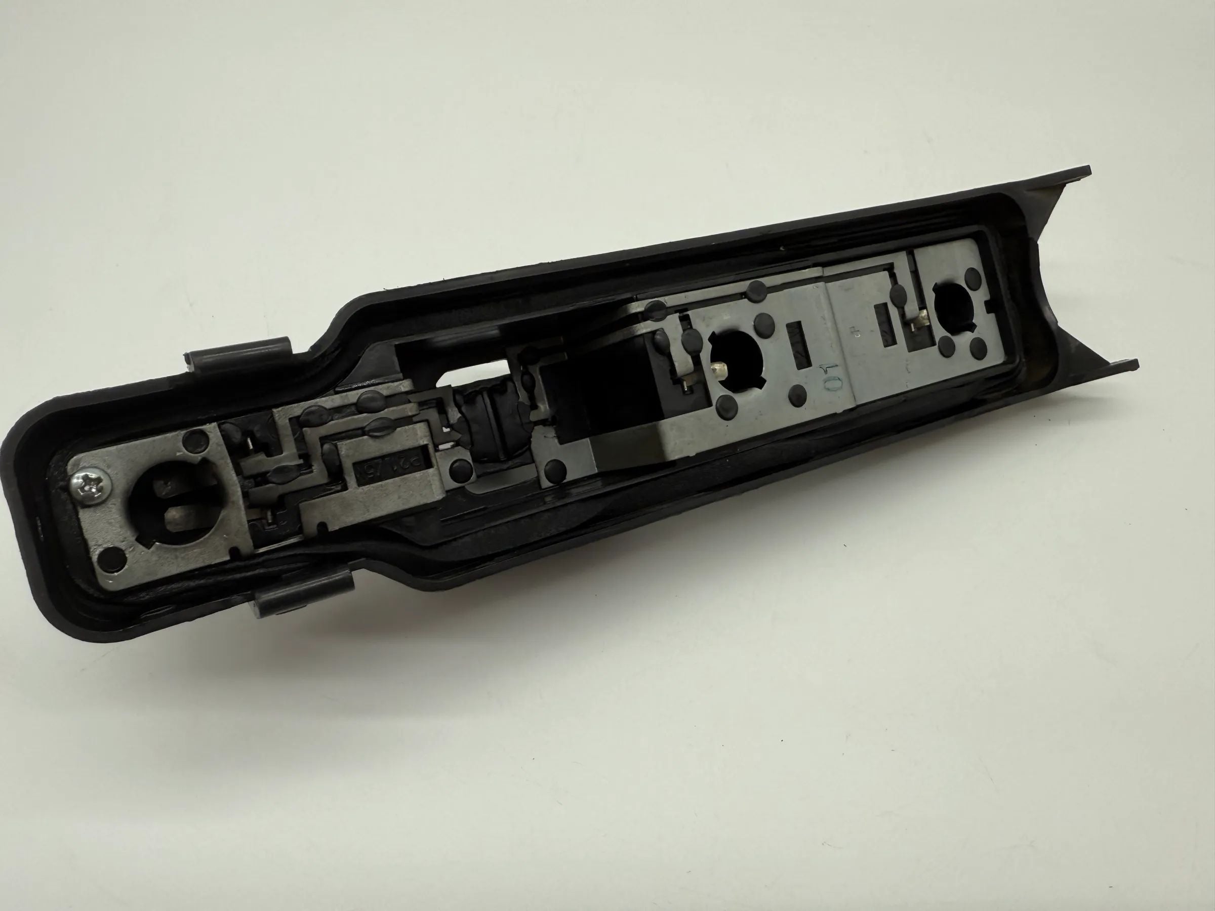Support de lampe Ford Focus Feu arrière gauche XS4X13N004C