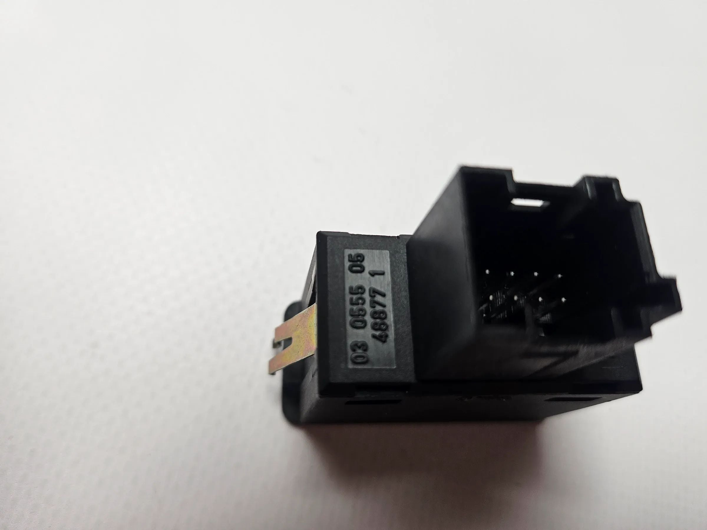 oryginalne gniazdo AV BMW 5 7 X5 seria E38 E53 E60 E61 8368346