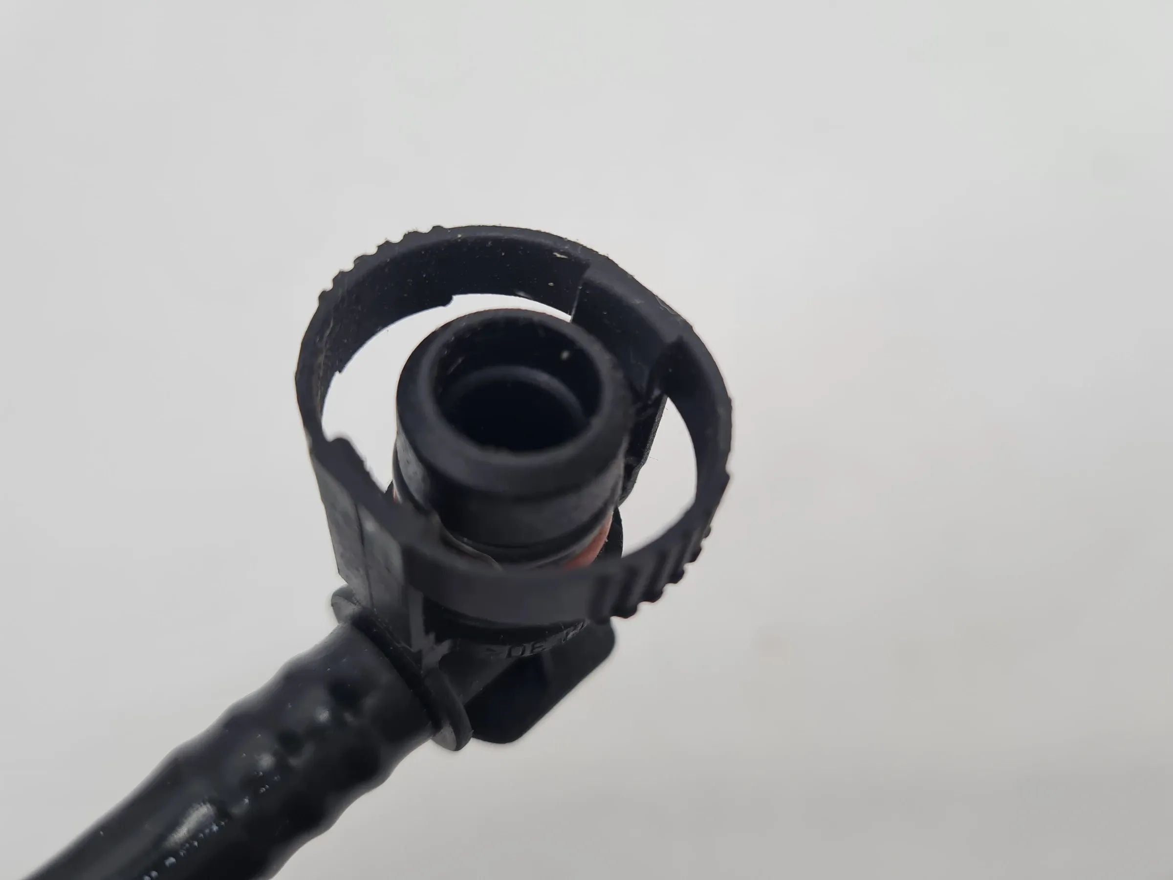 Original BMW 5er (E60/E61/M54) Entlüftungsleitung Tank 13.90-7521857-02