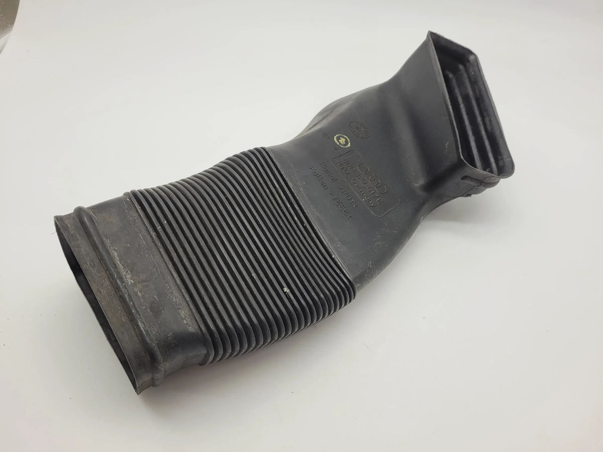 Original Audi A6 (4B2/4B4) Ansaugschlauch für Luftfilter 8D0129617E