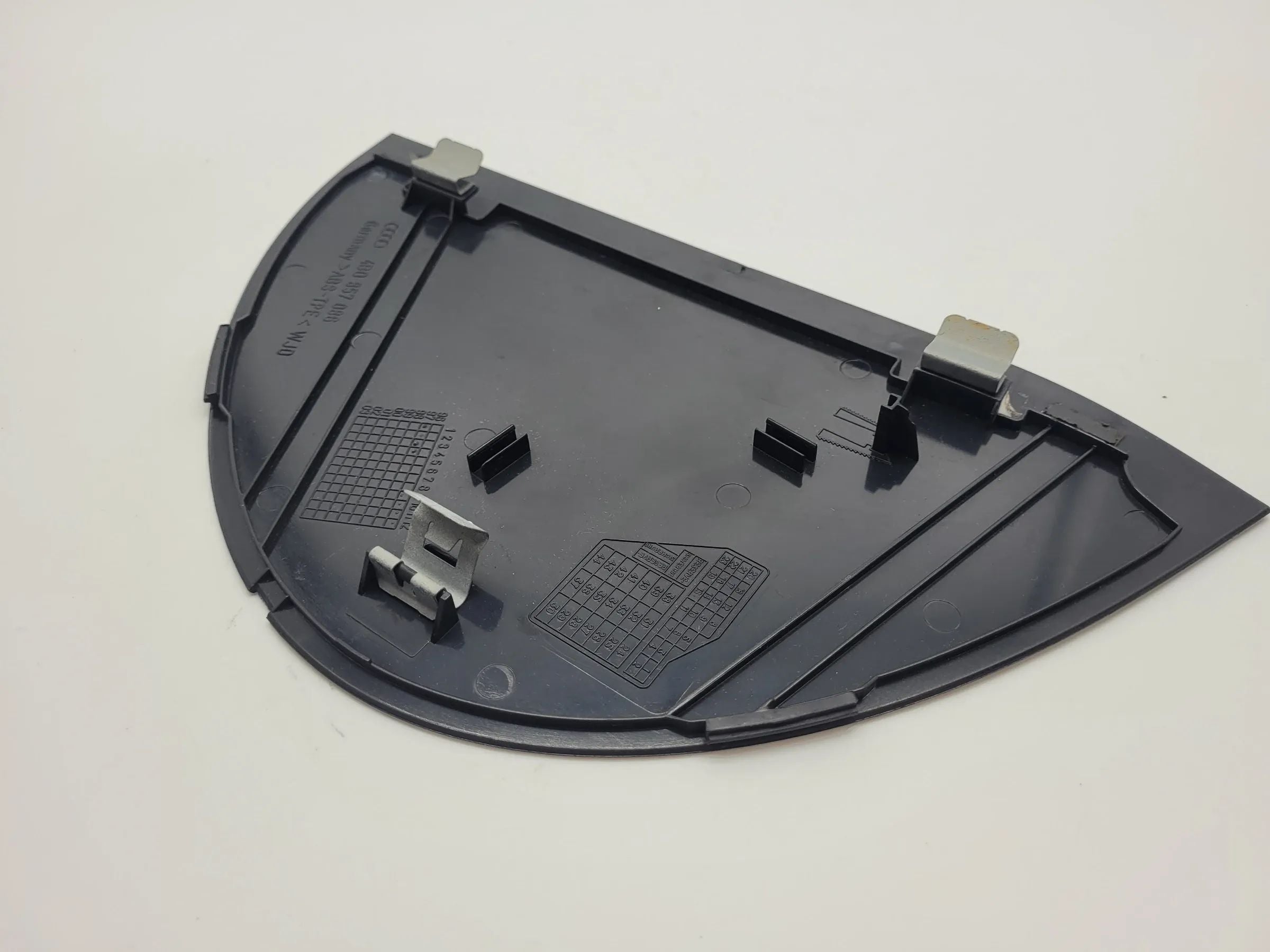 Original Audi A6 (4B2/4B4) Armaturenbrett Seitenblende Rechts Schwarz 4B0857086