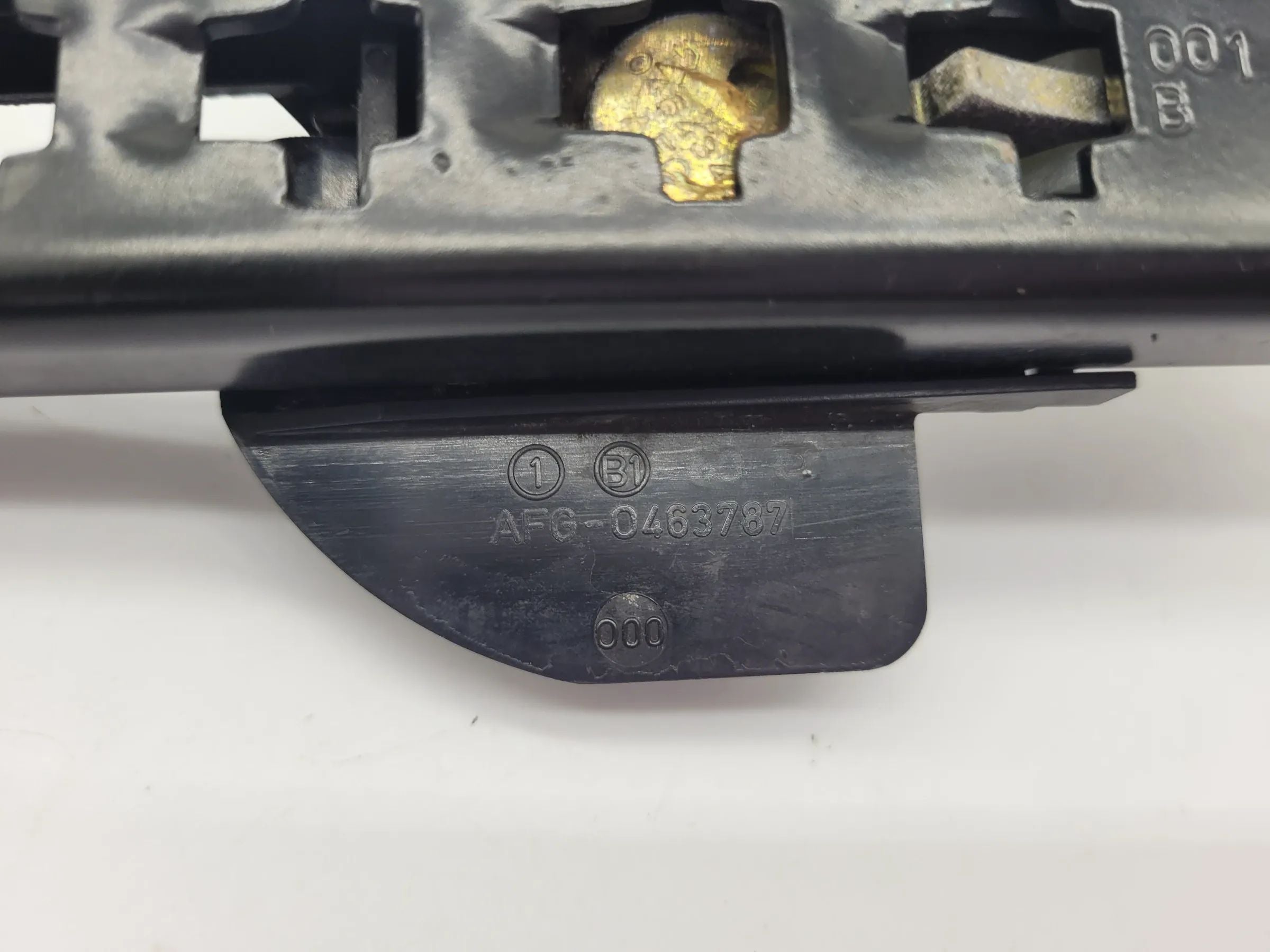 Original Audi A6 Gurtversteller Höhenverstellung Vorne Rechts 4A0857833D