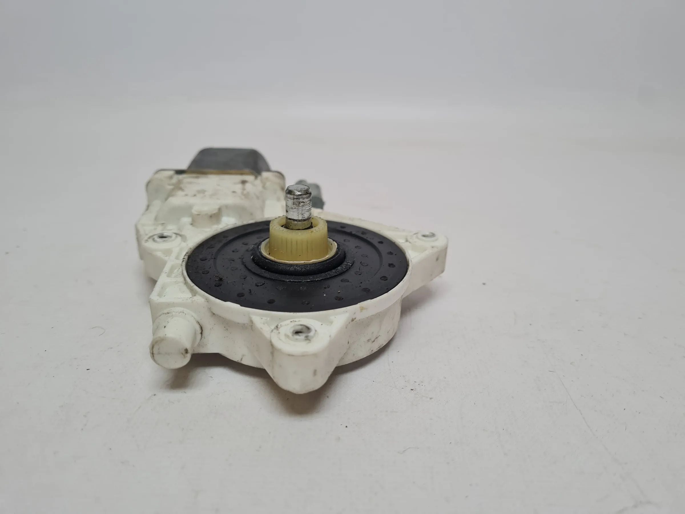 Original Nissan Micra III 3 (K12) Fensterhebermotor Rechts Vorne 0130822203