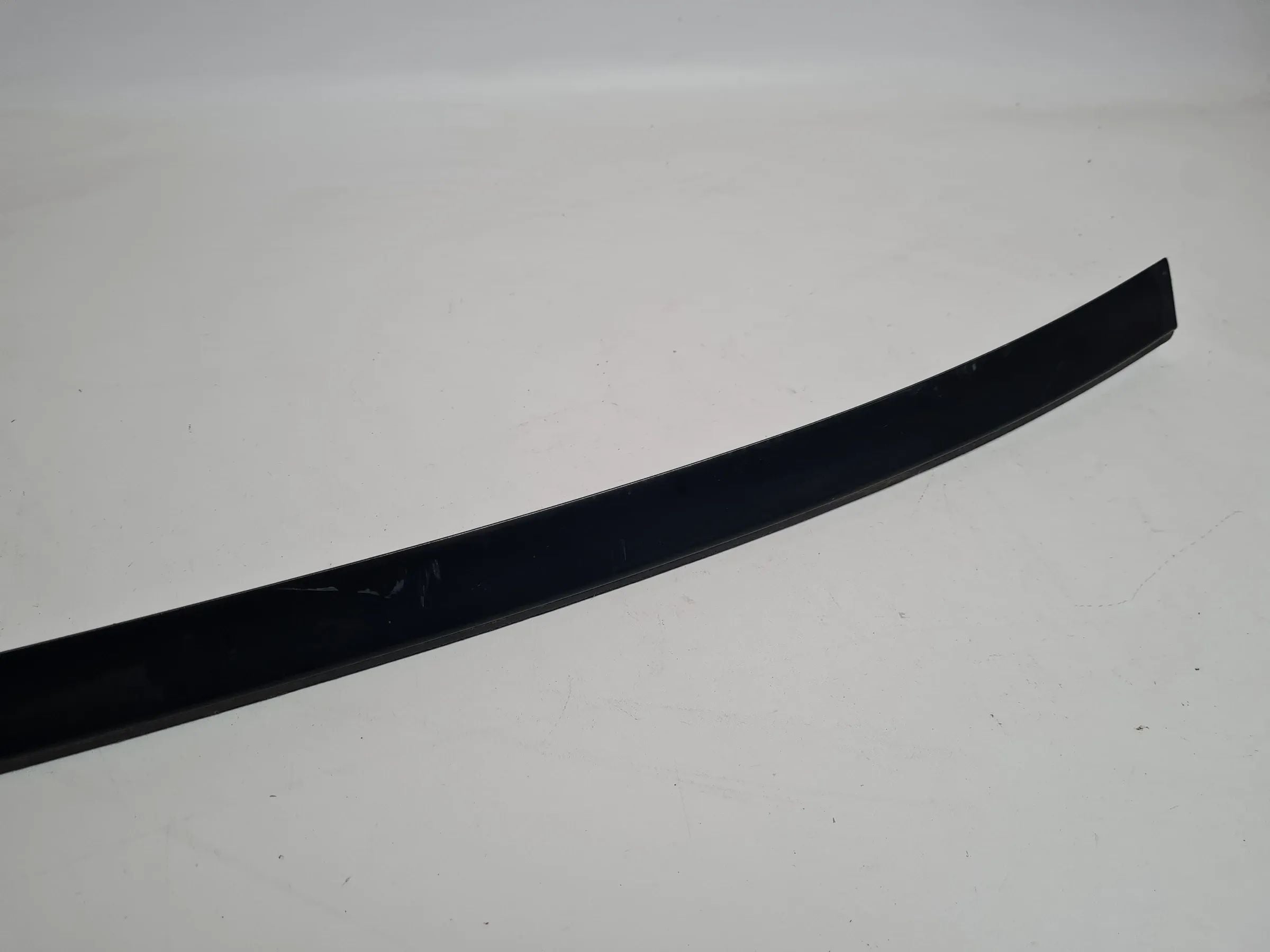 Original Mercedes-Benz C-Klasse (W203) Dachzierleiste Links A2037800156