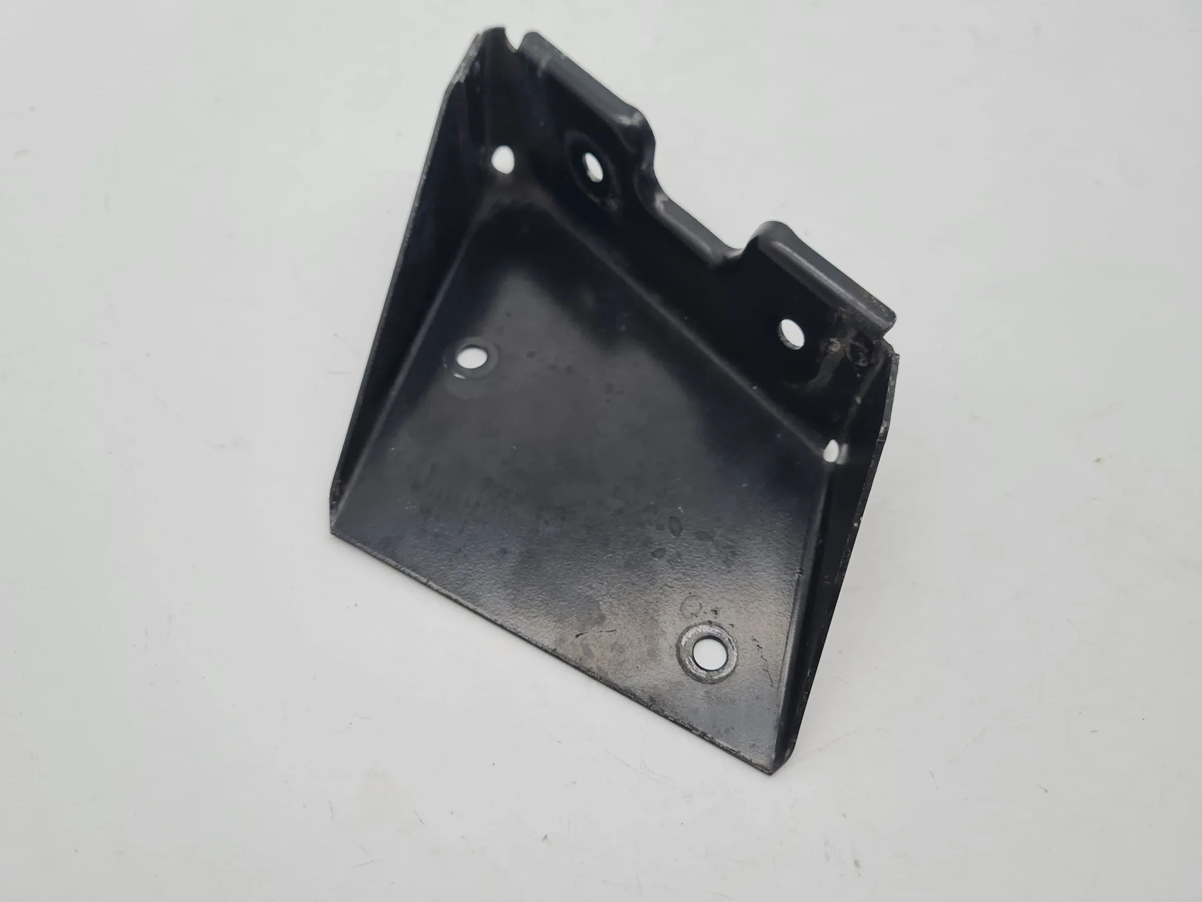 Original Audi A6 (4B2/4B4) Halter Klimatrockner Flasche 8D0260759R