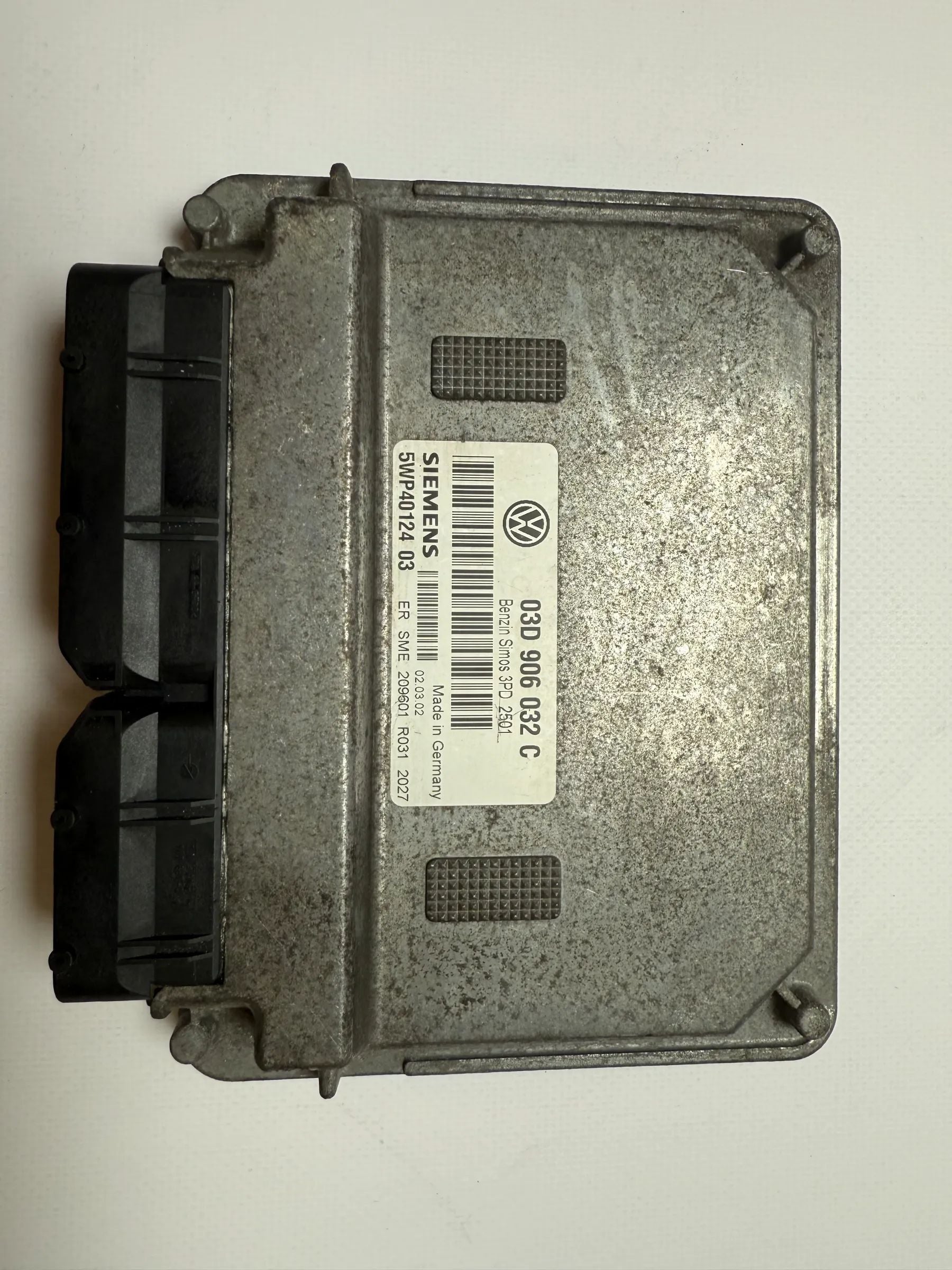 อะไหล่แท้ VW Polo 9N 1.2 กล่องควบคุมเครื่องยนต์ 03D906032C - 5WP40124