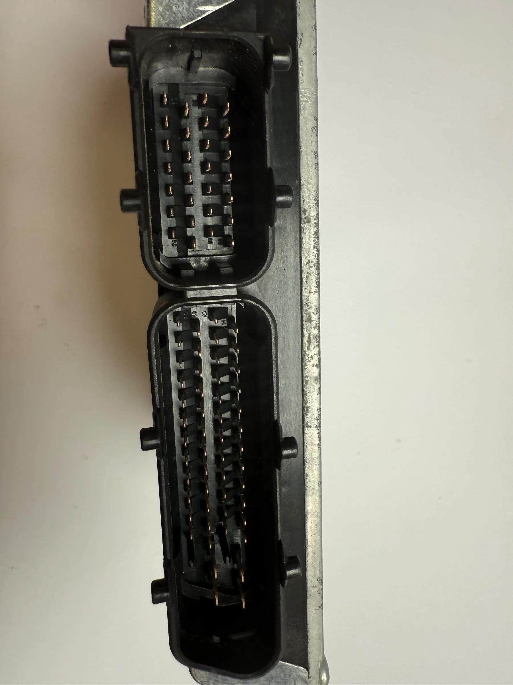Motorsteuergerät VW Passat 3B 1.6 AHL 74KW 101PS 3B0907557D Siemens 5WP4360 01