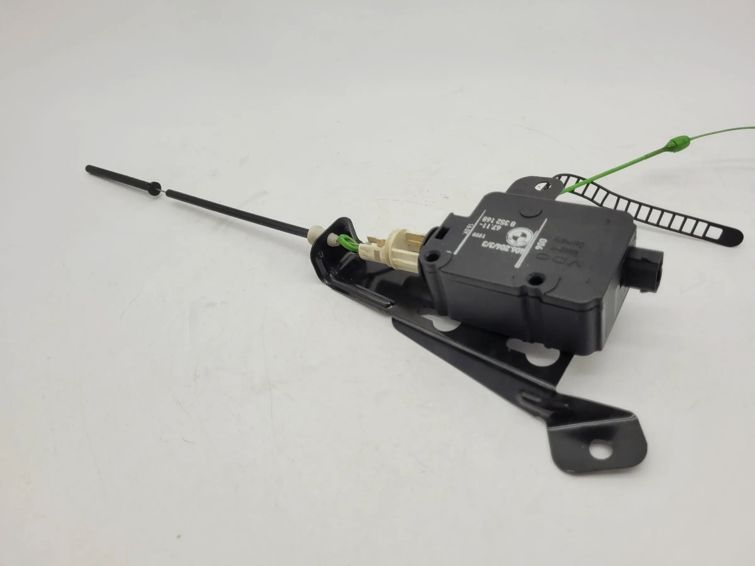 BMW 5er Touring E39 ZV Stellmotor Tankklappe 67.11-8352168 (Original)