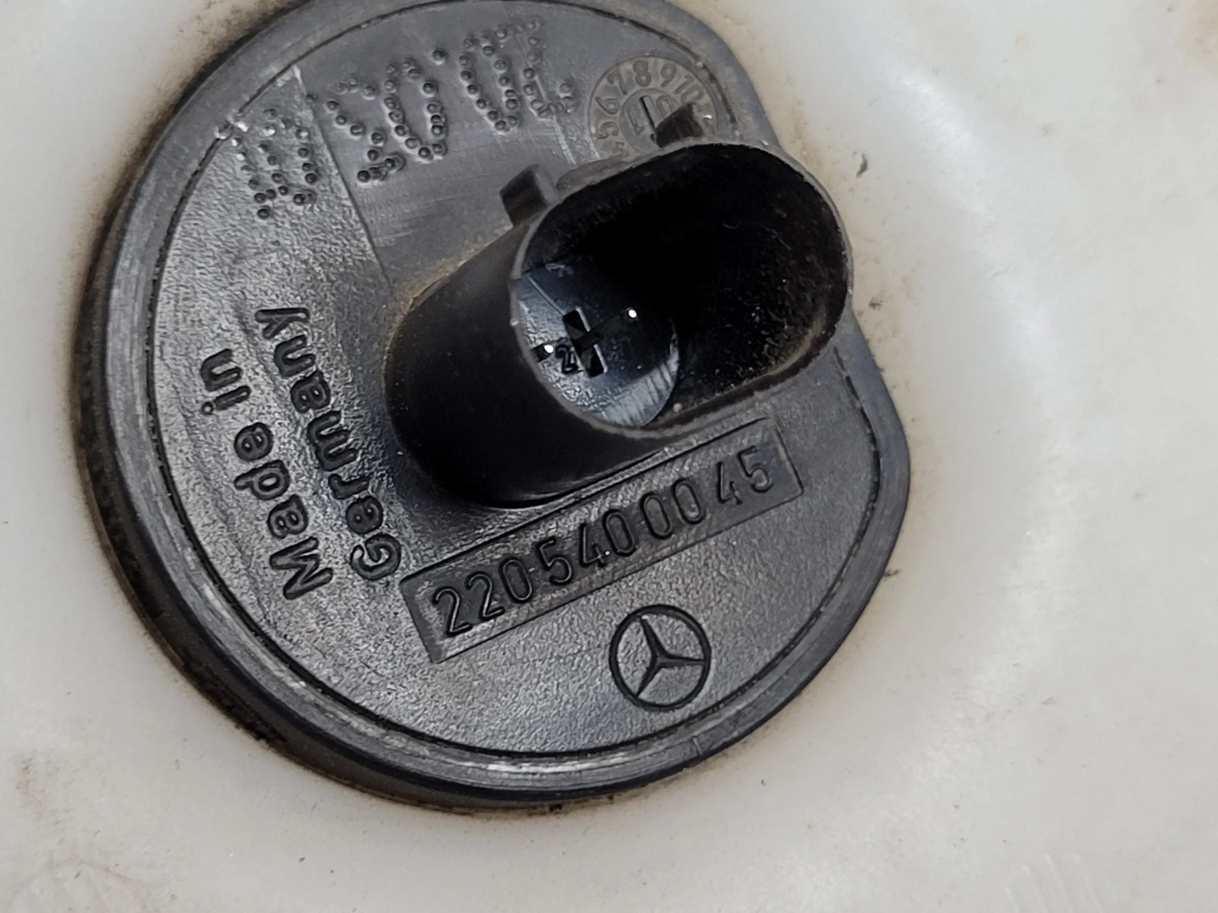 Mercedes C-Klasse (W203) Wischwaschbehälter Wasserbehälter A2038600160 Original