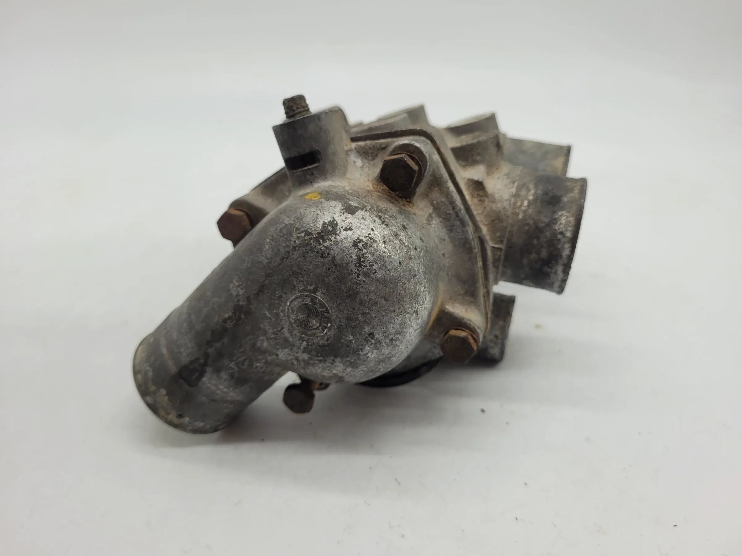 BMW 5er E28 E34 6er E24 7er E23E32 Thermostatgehäuse Thermostat 1710959 1250351