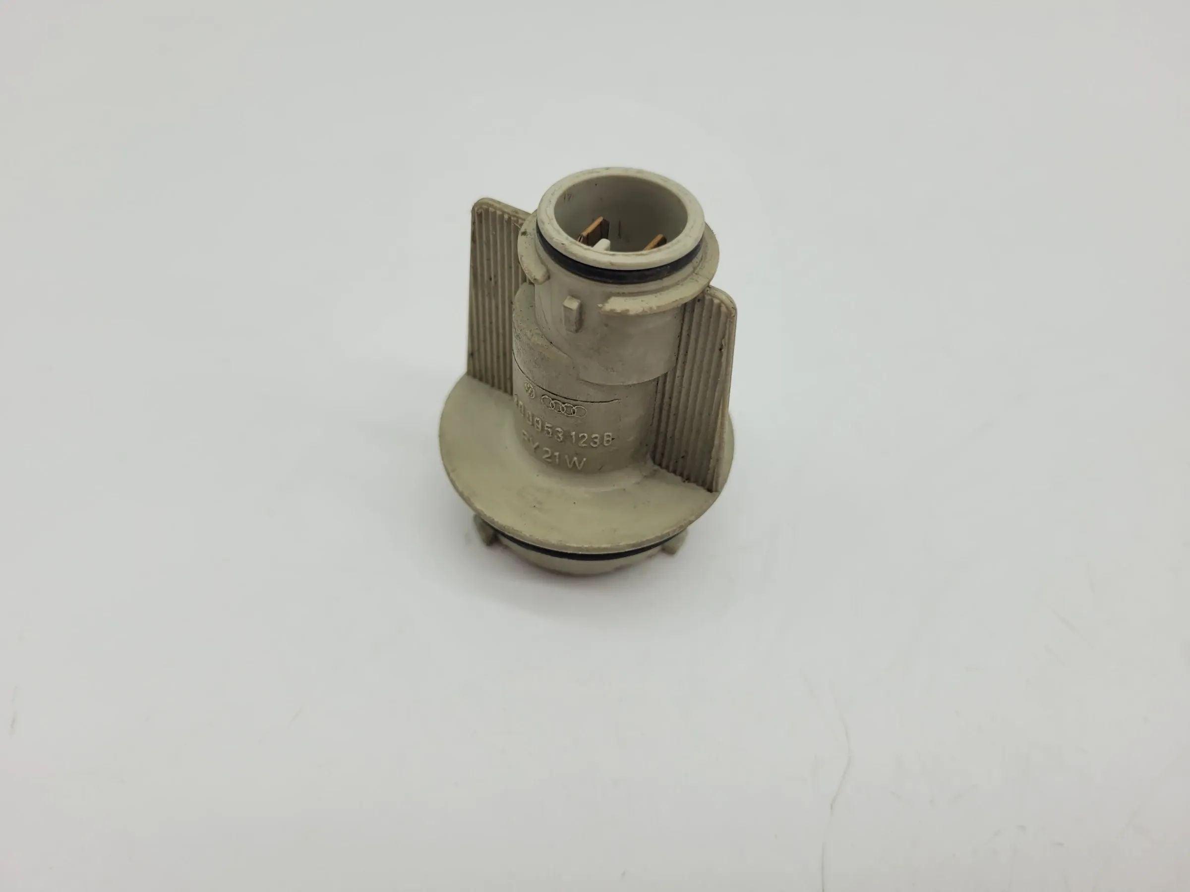 Audi A4 8D2/8D5 Blinkerfassung Fassung L/R Vorne 3B0953123 (Original)