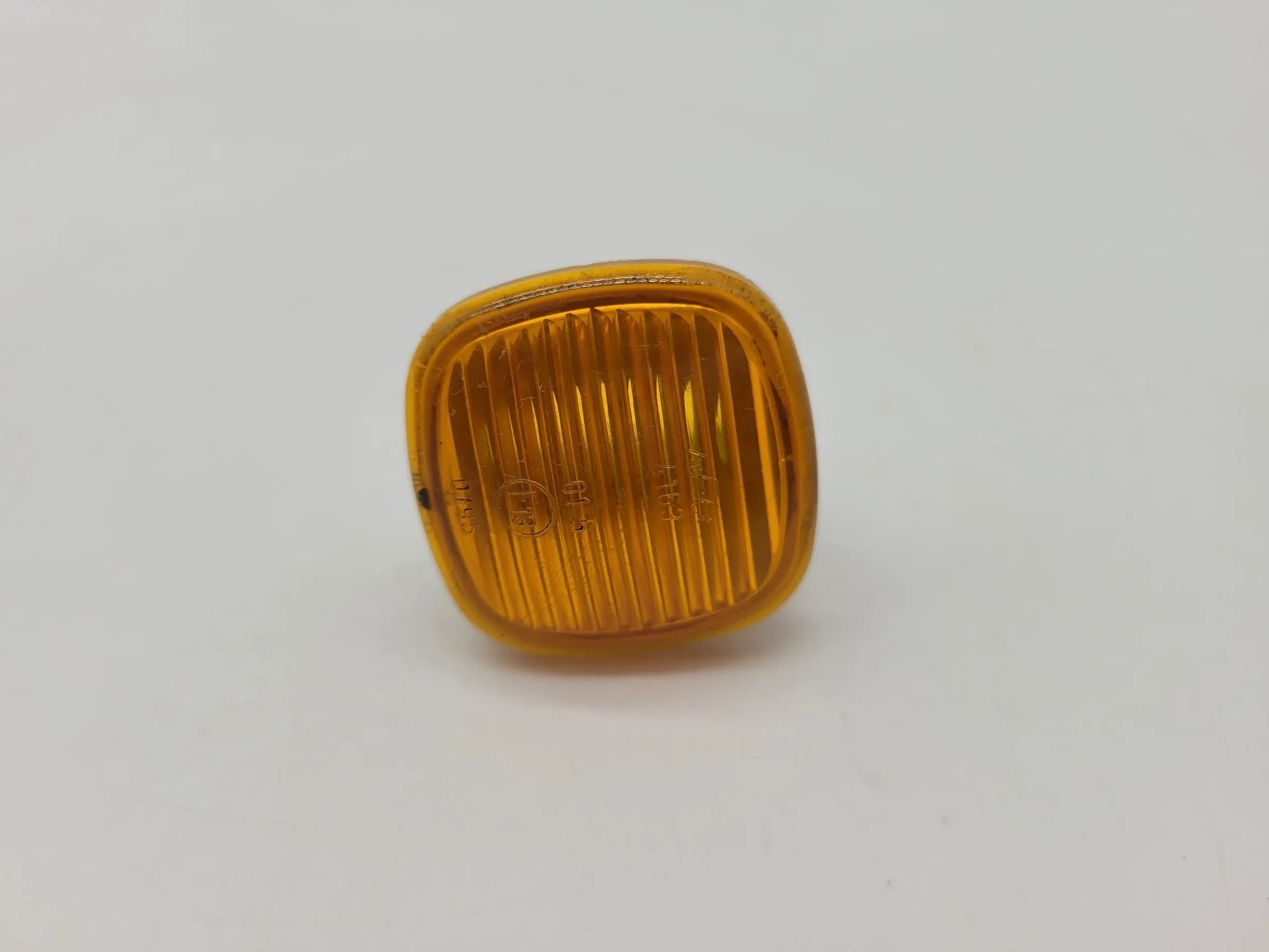Seitenblinker Blinkleuchte orange links rechts  AUDI A3 A4 B5 A8 4D -1999