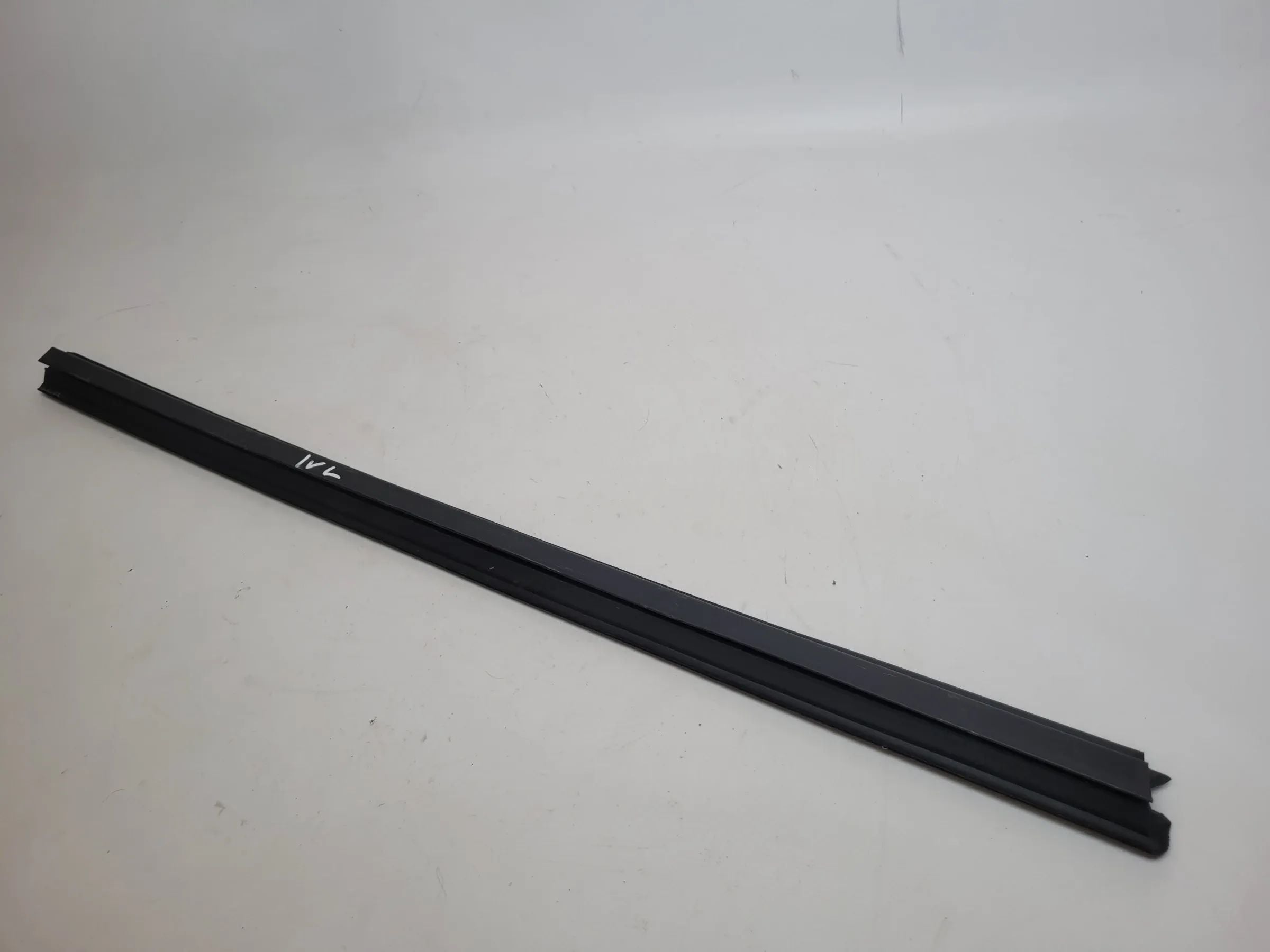 BMW 3er Touring E91 Schachtleiste Dichtung 1 Vorne Links Innen 17033 Original