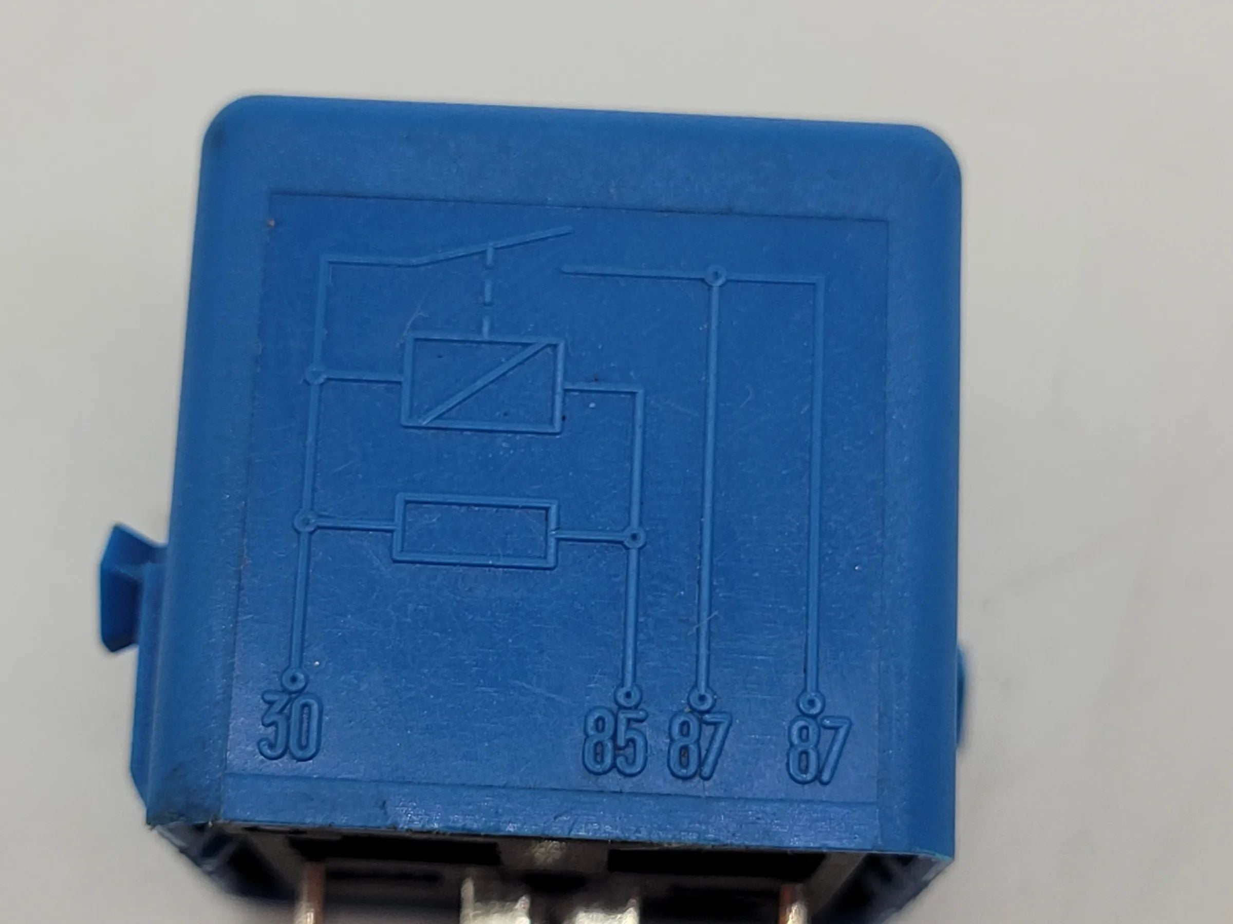 BMW 3er/5er E36/E39/E46 etc Steuereinheit Relais Blau 61.36-8364581 (Original)