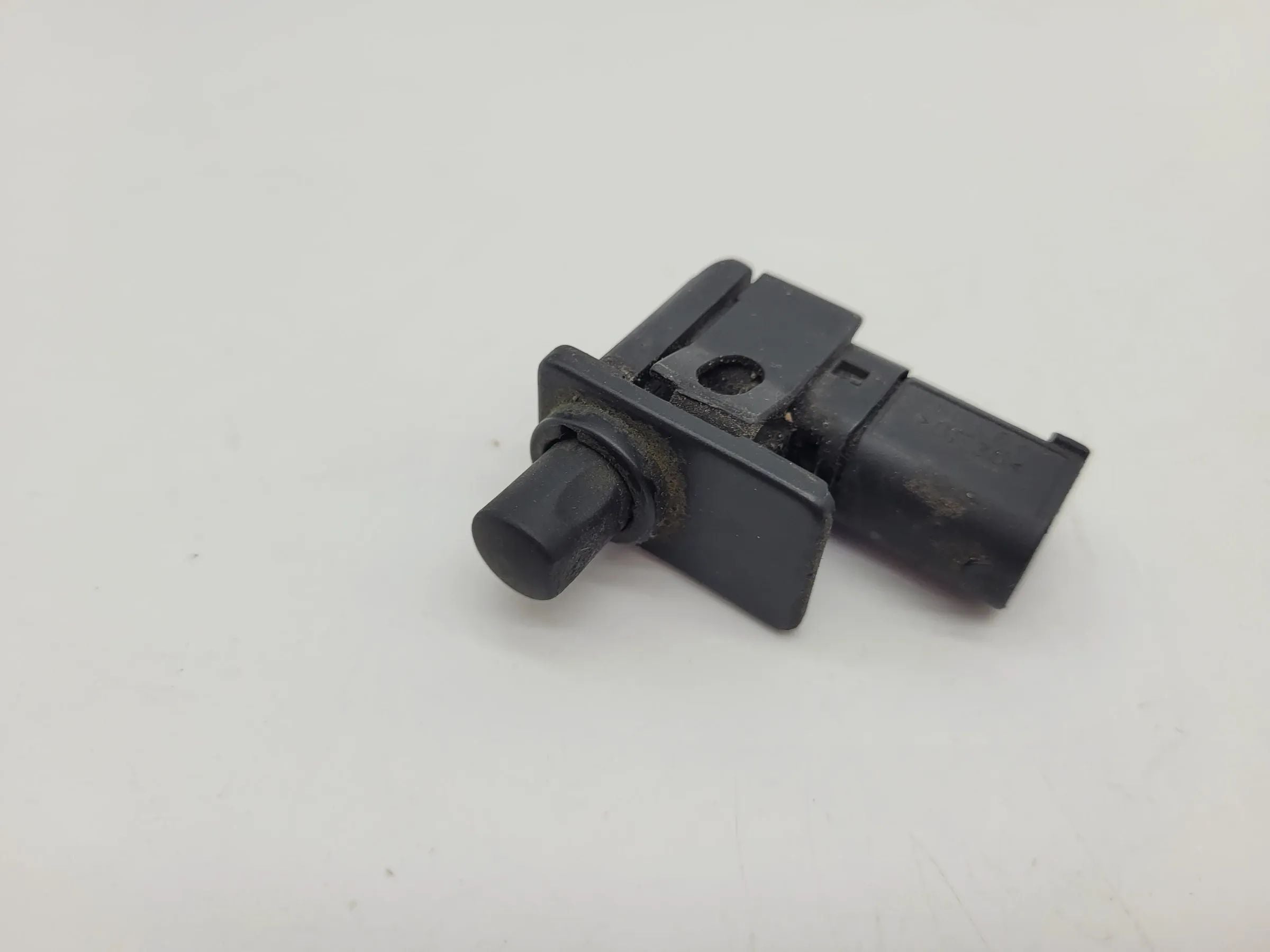 BMW 3er E36 Haubenkontaktschalter Motorhaube 8352229  (Original)
