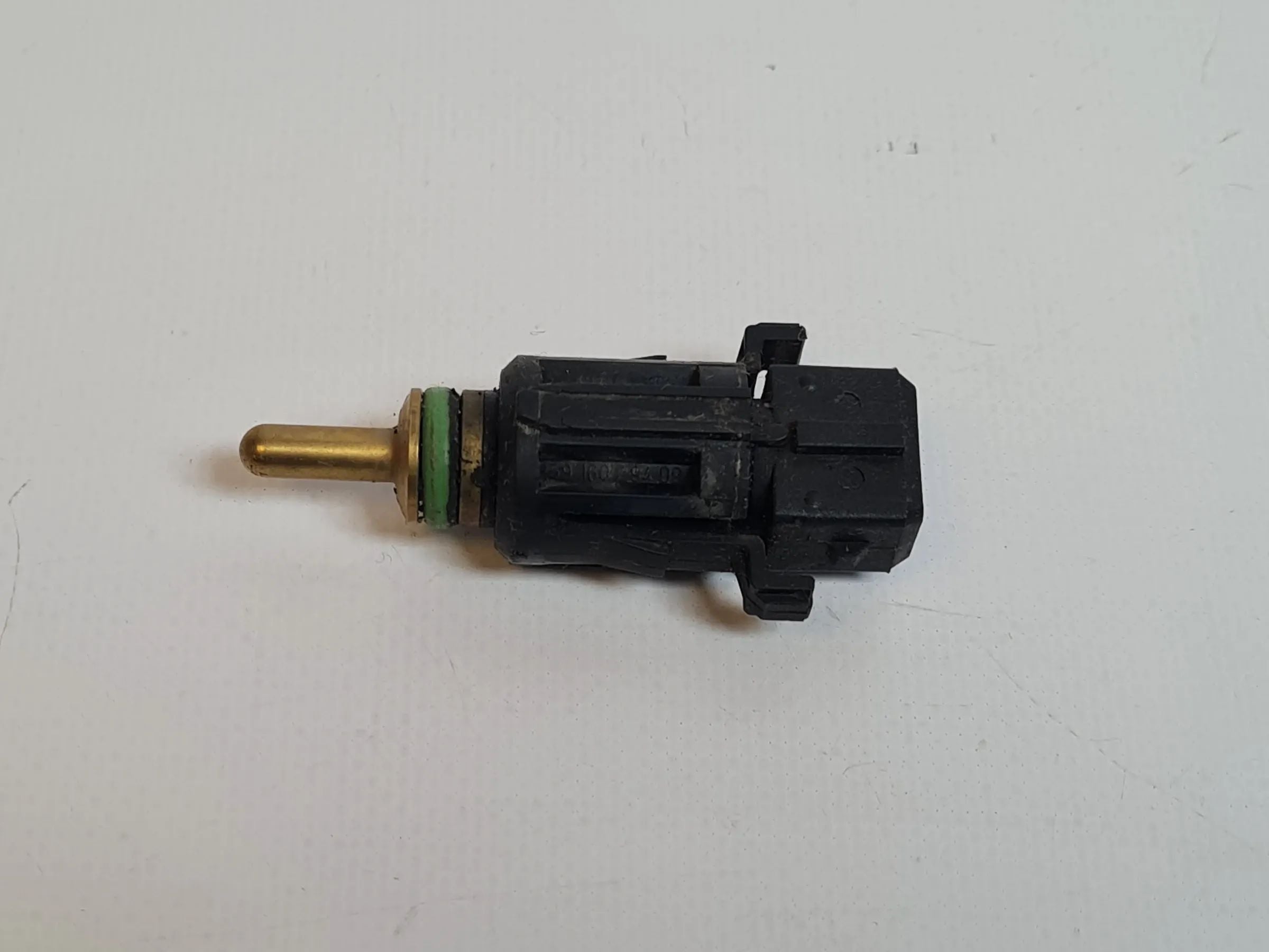 BMW 1 3 5 7 er E60 E61 E65 E70 E87 E90 Temperatursensor Kühlmittel 1433077 Orig.