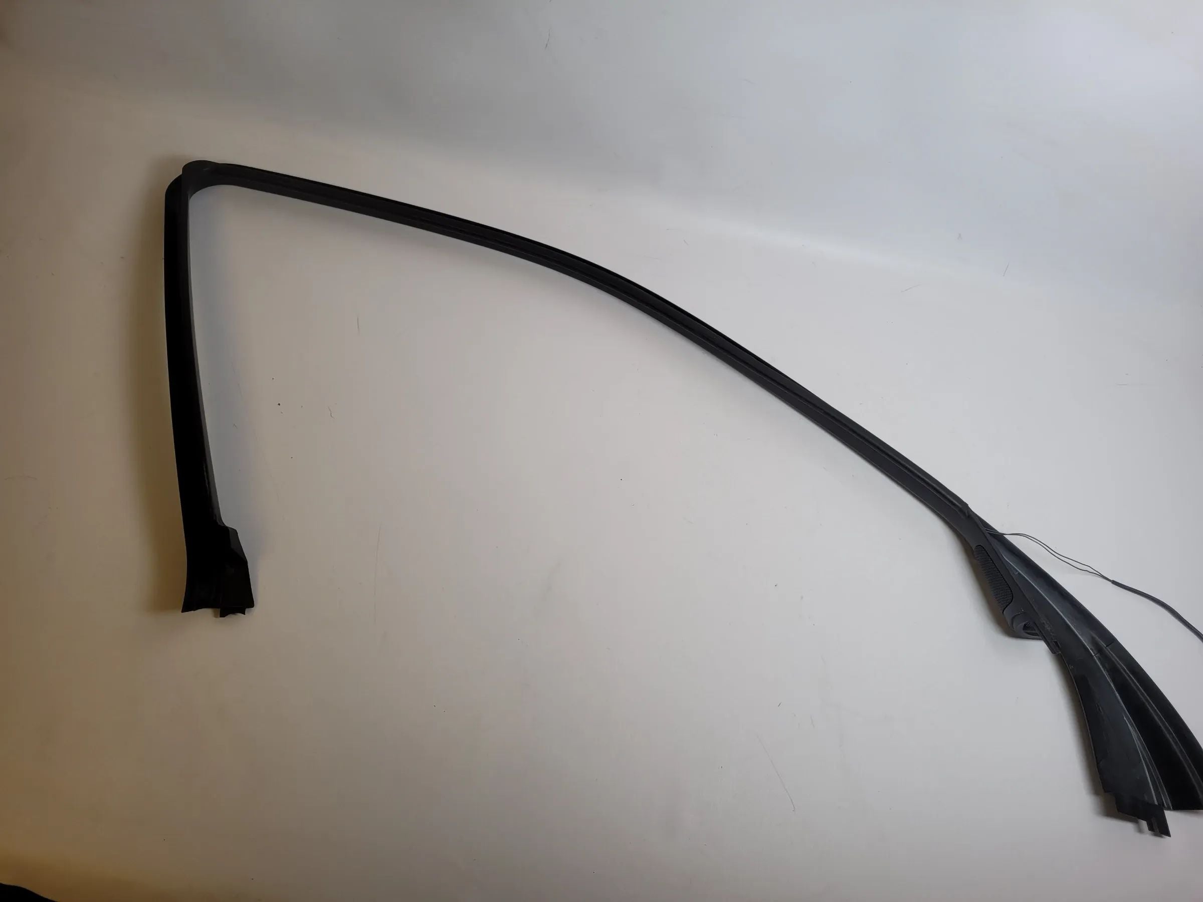BMW 5er Touring E39 Blende Fensterrahmen Tür Rechts Vorne 8183732A Original