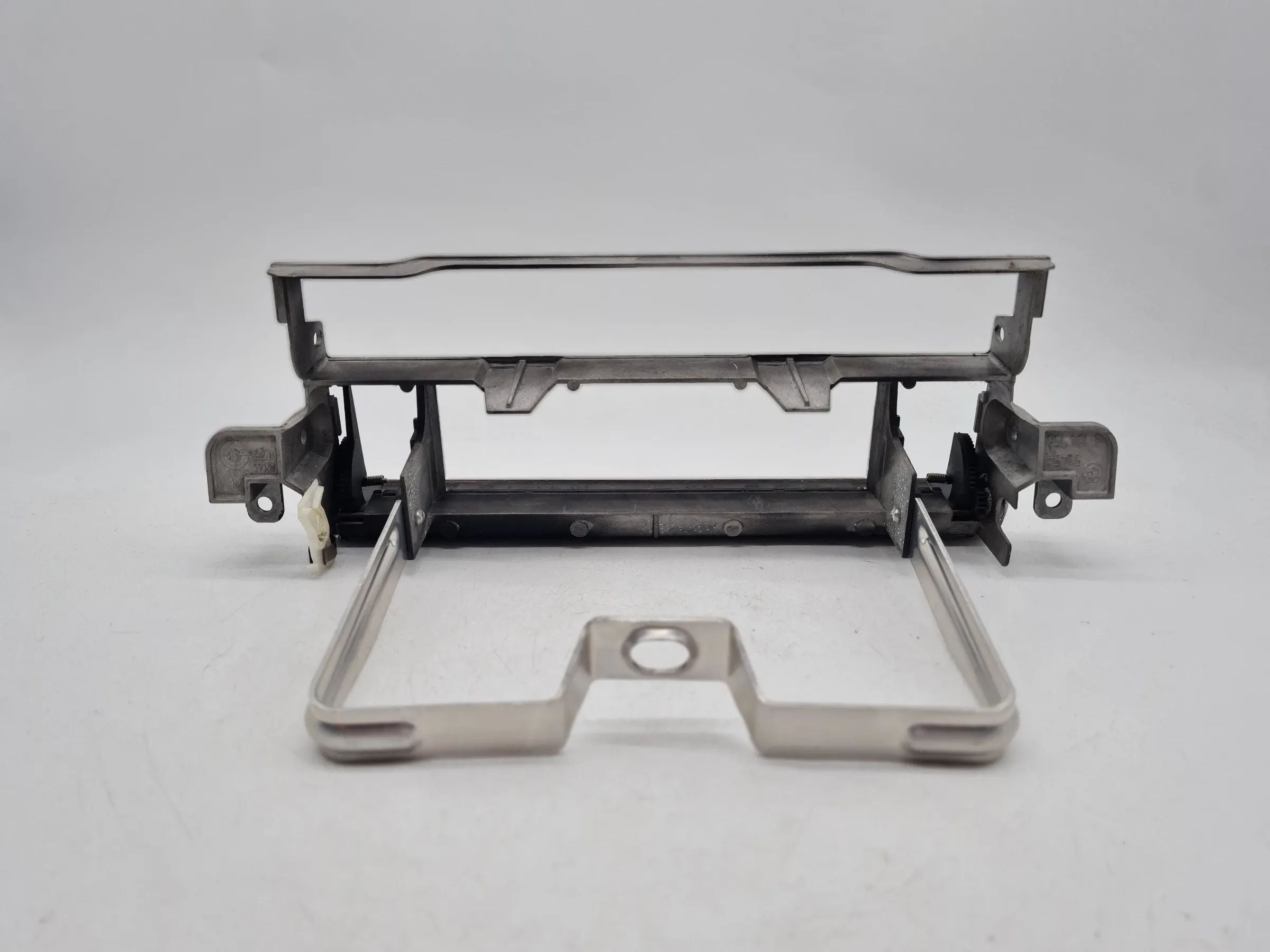 BMW 5er Touring E39 Einbaurahmen Radioschacht 51.45-8184159.9 Original