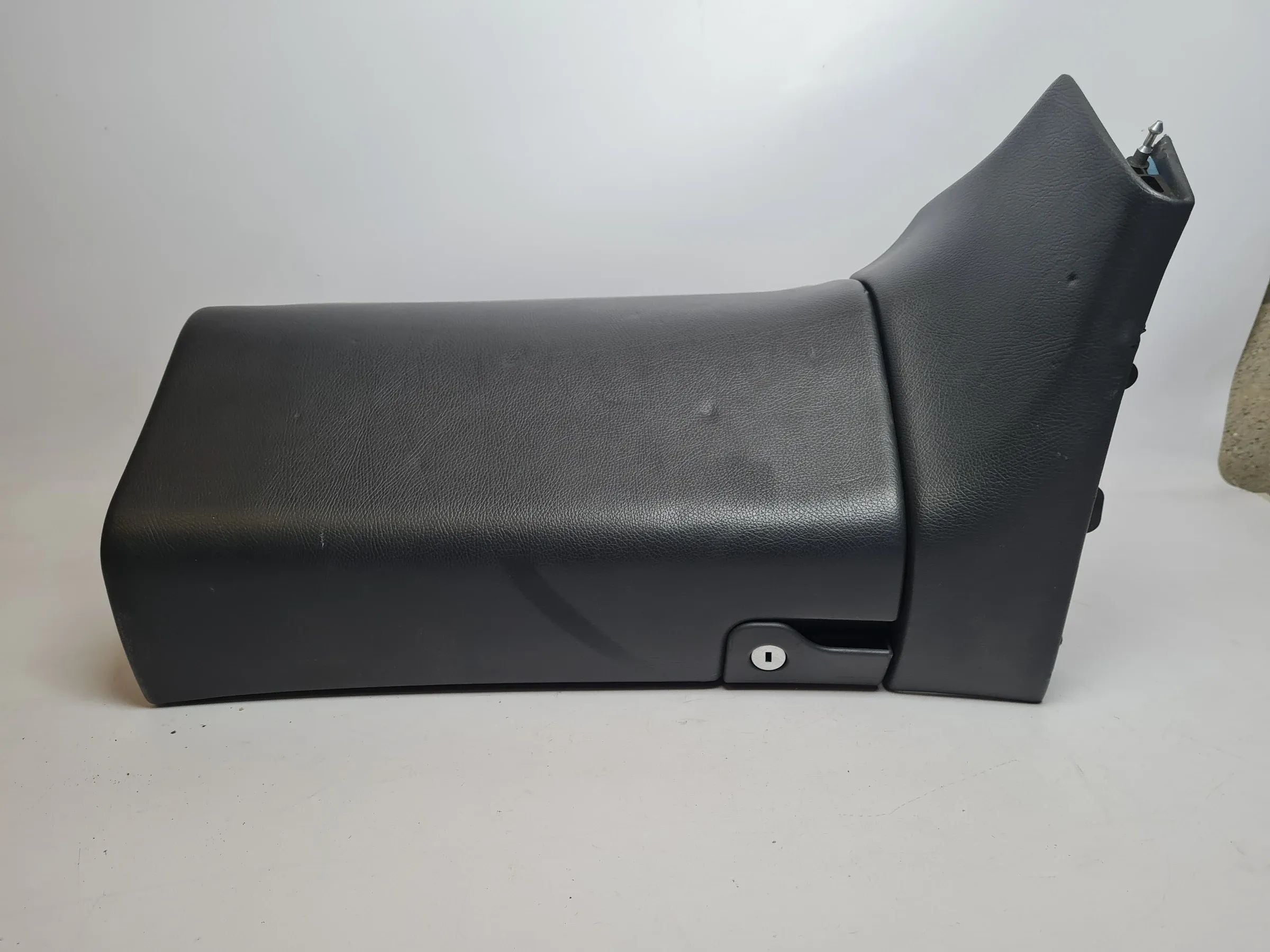 Original Mercedes C-Klasse (CL203) Handschuhfach Staufach A2036802691