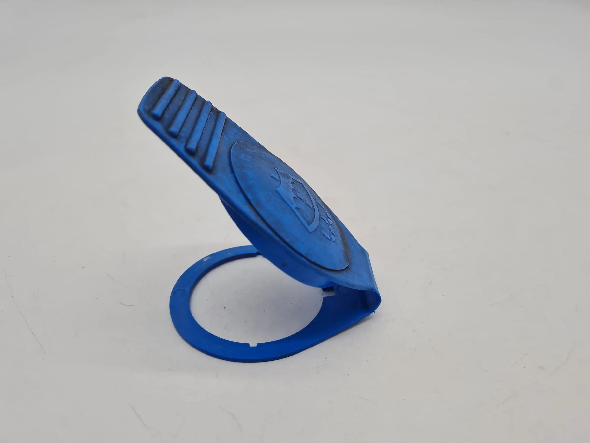 Original VW/Audi/Skoda/Seat A4 Verschluss, Waschwasserbehälter 8D0955455