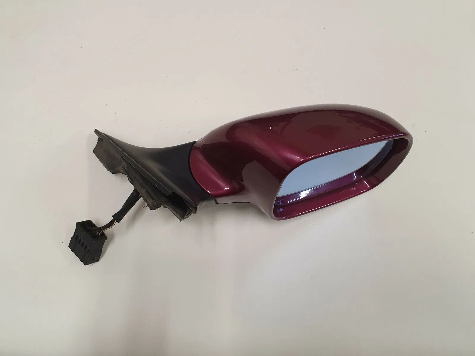 Oryginalne lusterko zewnętrzne Audi A4 B5 94-99 elektryczne prawe LY7M RS0225402