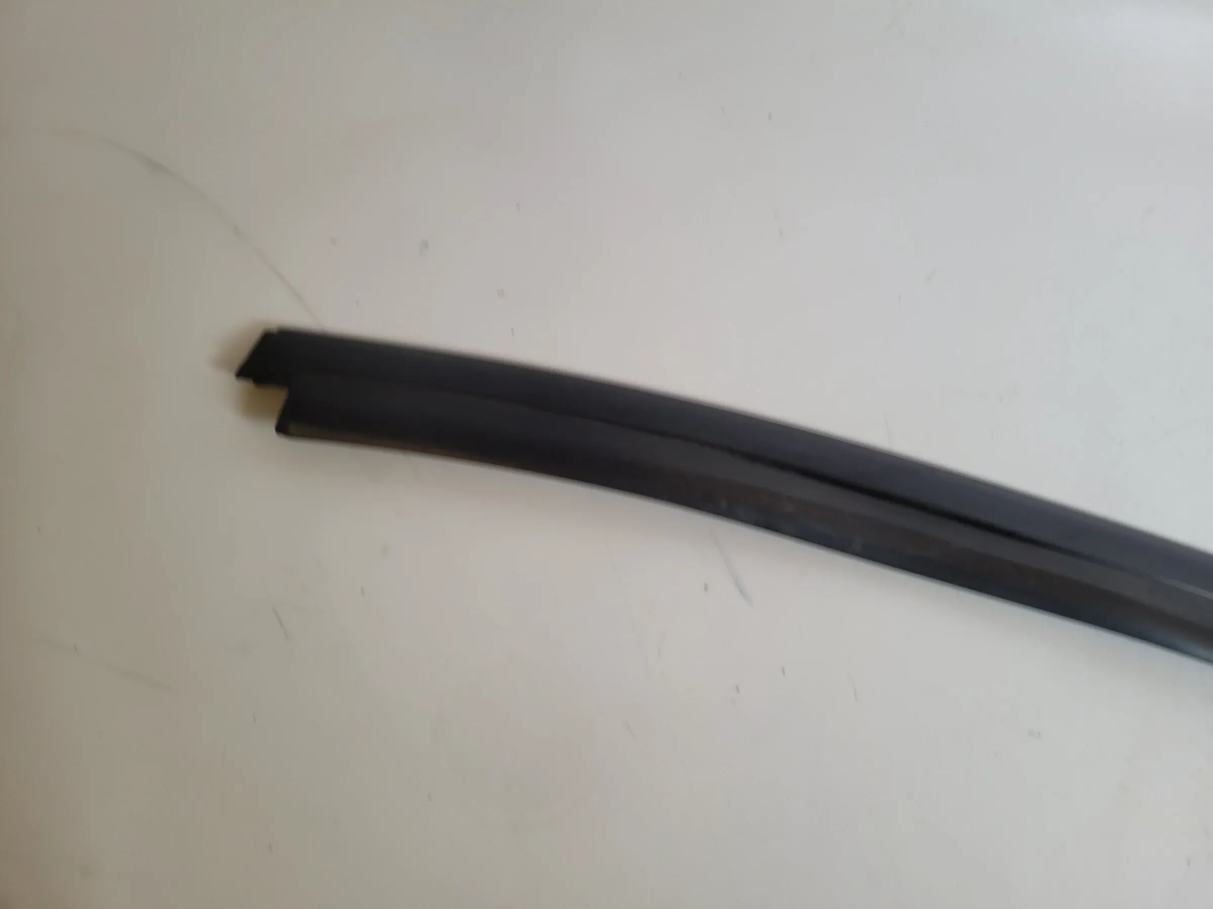 Original Mercedes C-Klasse CL203 Zierahmen Leiste Oben A2036710530