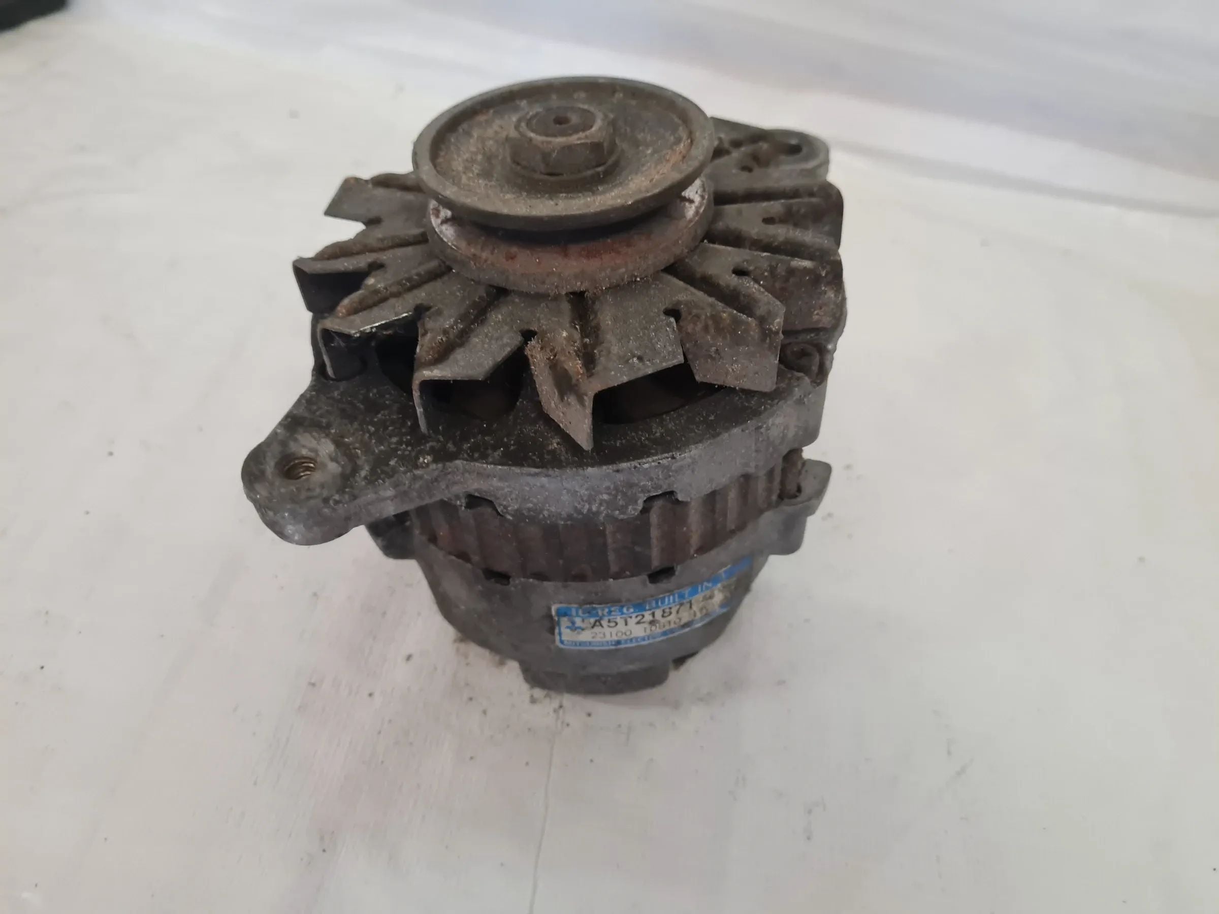 Original Nissan Micra I 1 (K10) Lichtmaschine 23100 10B10