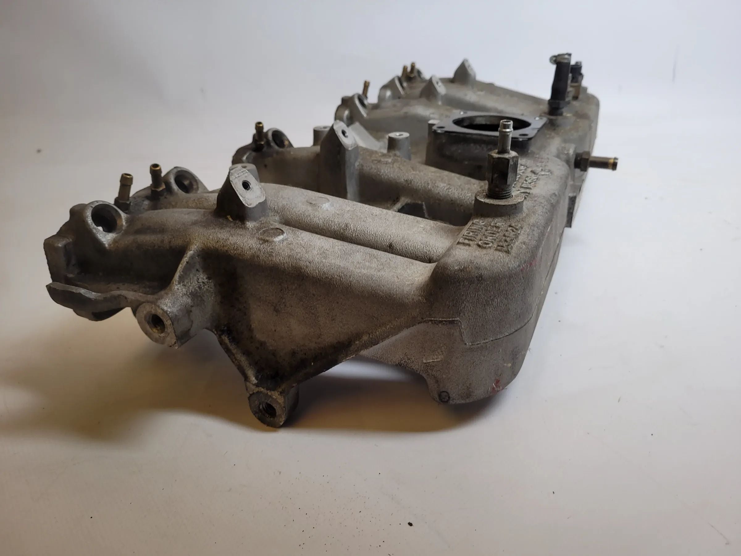 Jeep Cherokee / Wrangler 2 XJ/TJ Ansaugbrücke Ansaugkrümmer 33007067 Original