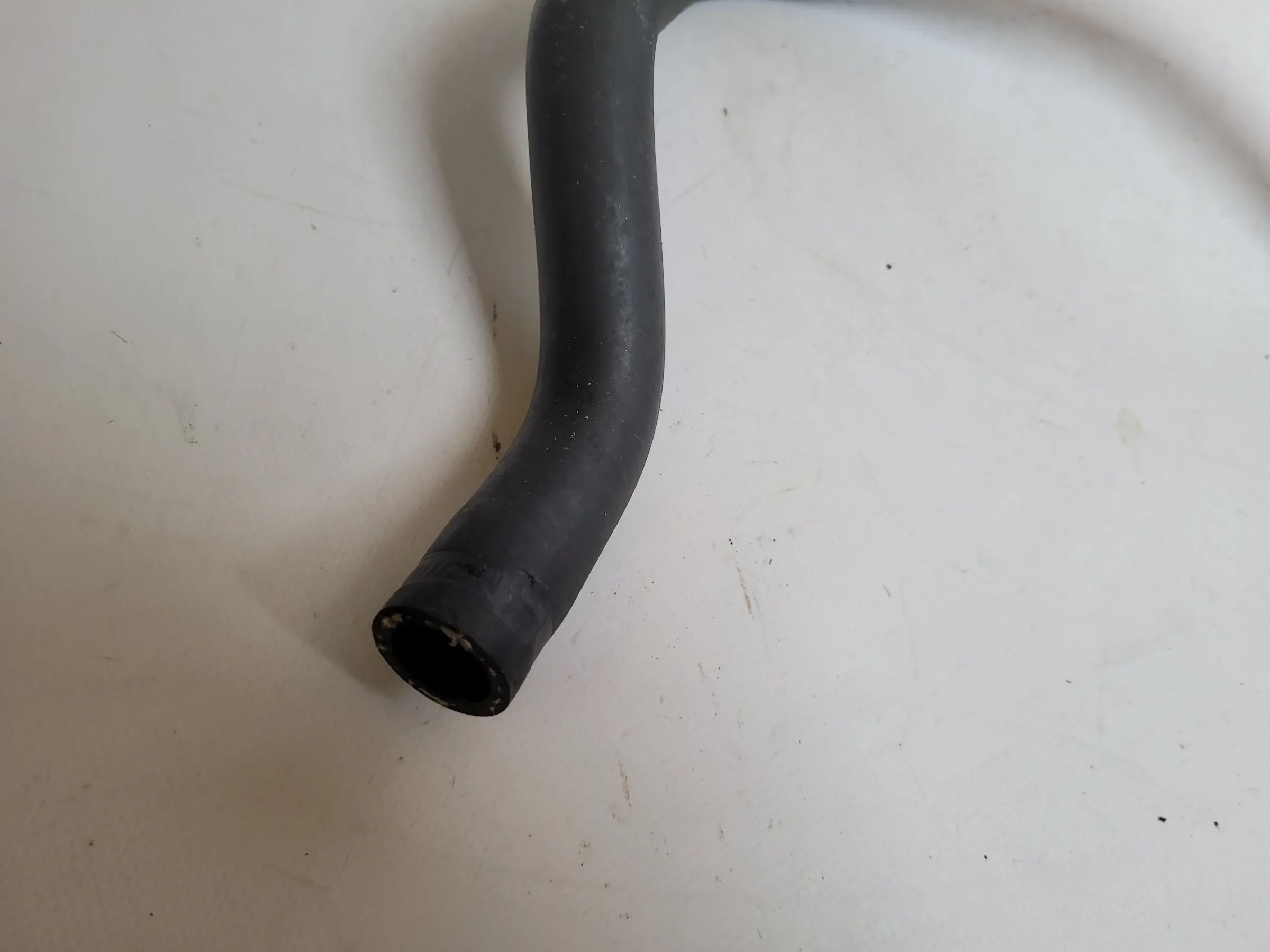Originele BMW 5er Touring E39 Koelwaterslang 64.21-8378368