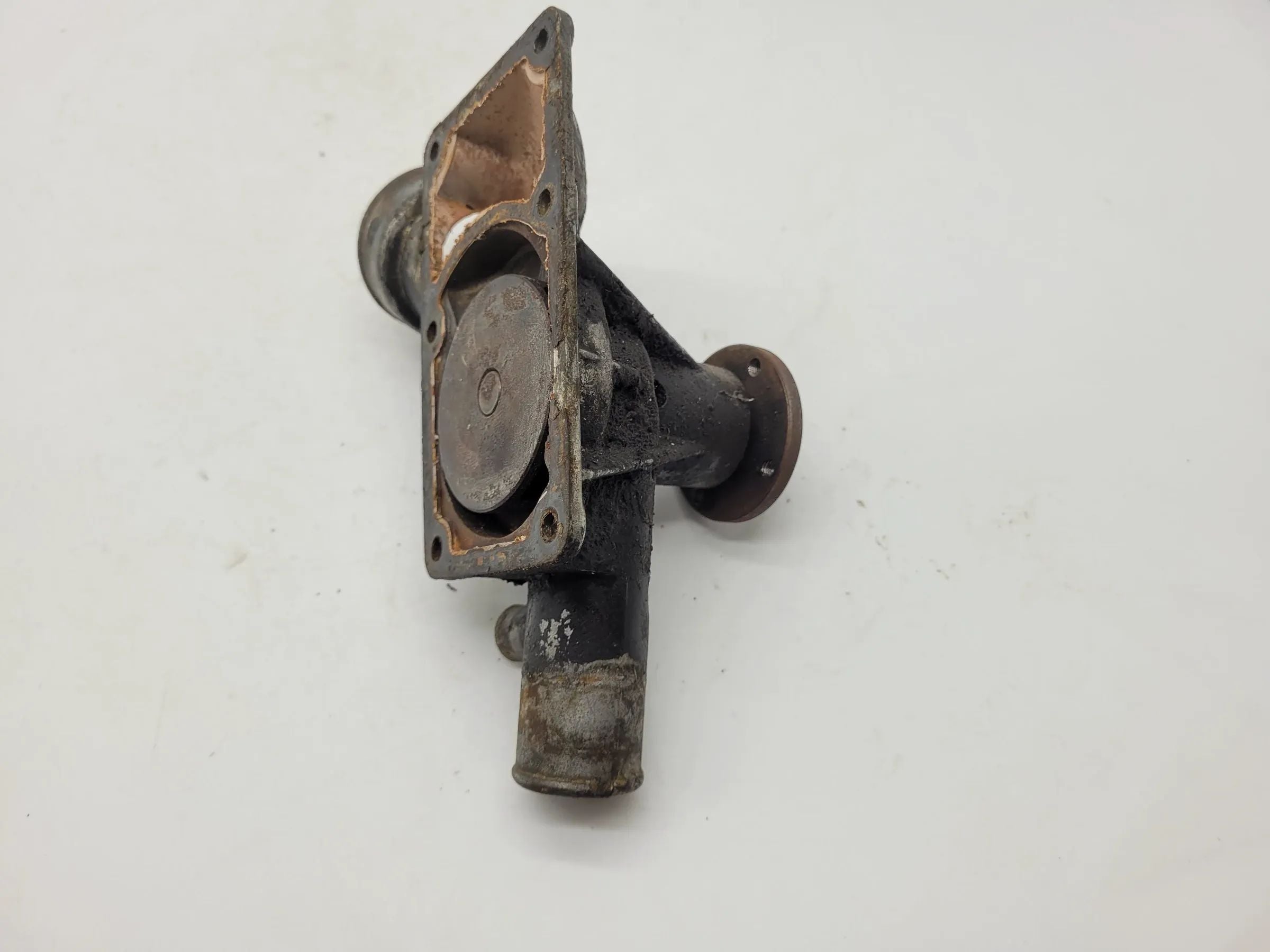 Original Opel Ascona Manta Kadett 1.2 Zylinderkopf Wasserpumpe 9292428