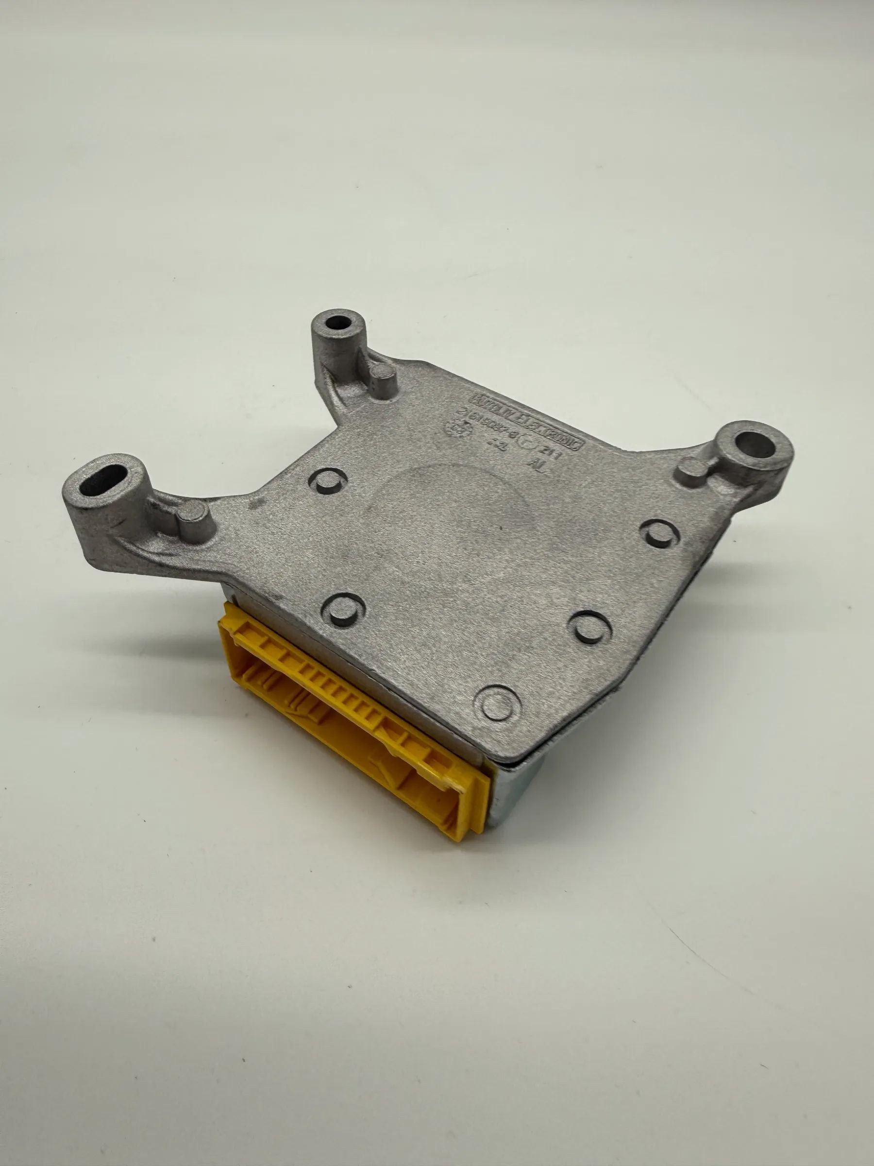 กล่องควบคุมถุงลม Airbag Renault Laguna Grandtour 1.9 dCi หมายเลข 603947700 8200325696