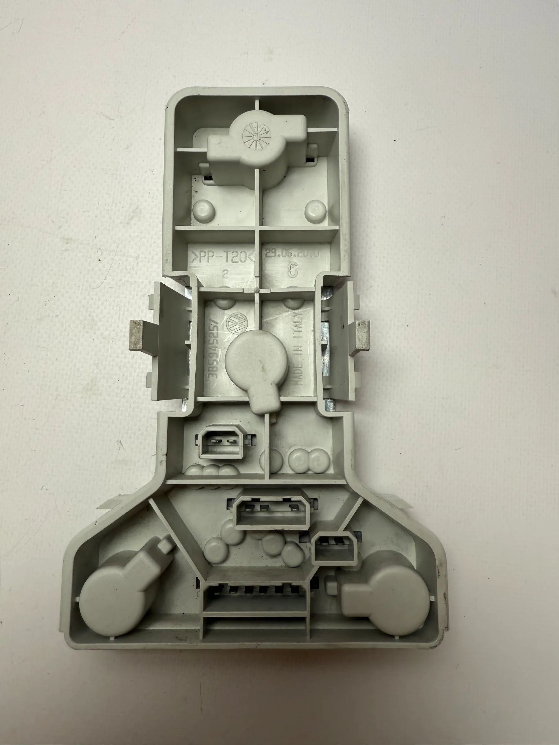 Original VW PASSAT lamp holder left 29067002