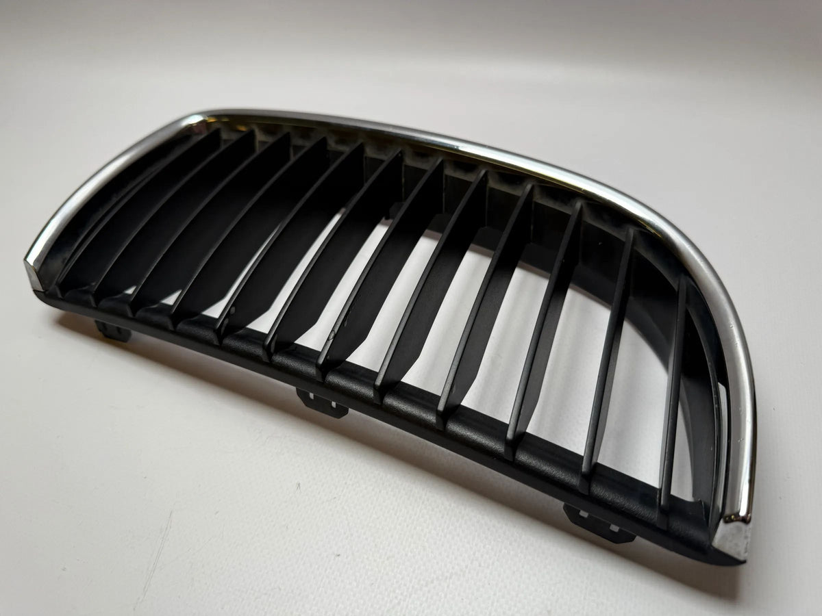 Оригинальная решетка радиатора BMW 3 серии Touring (E91) правая 7120008