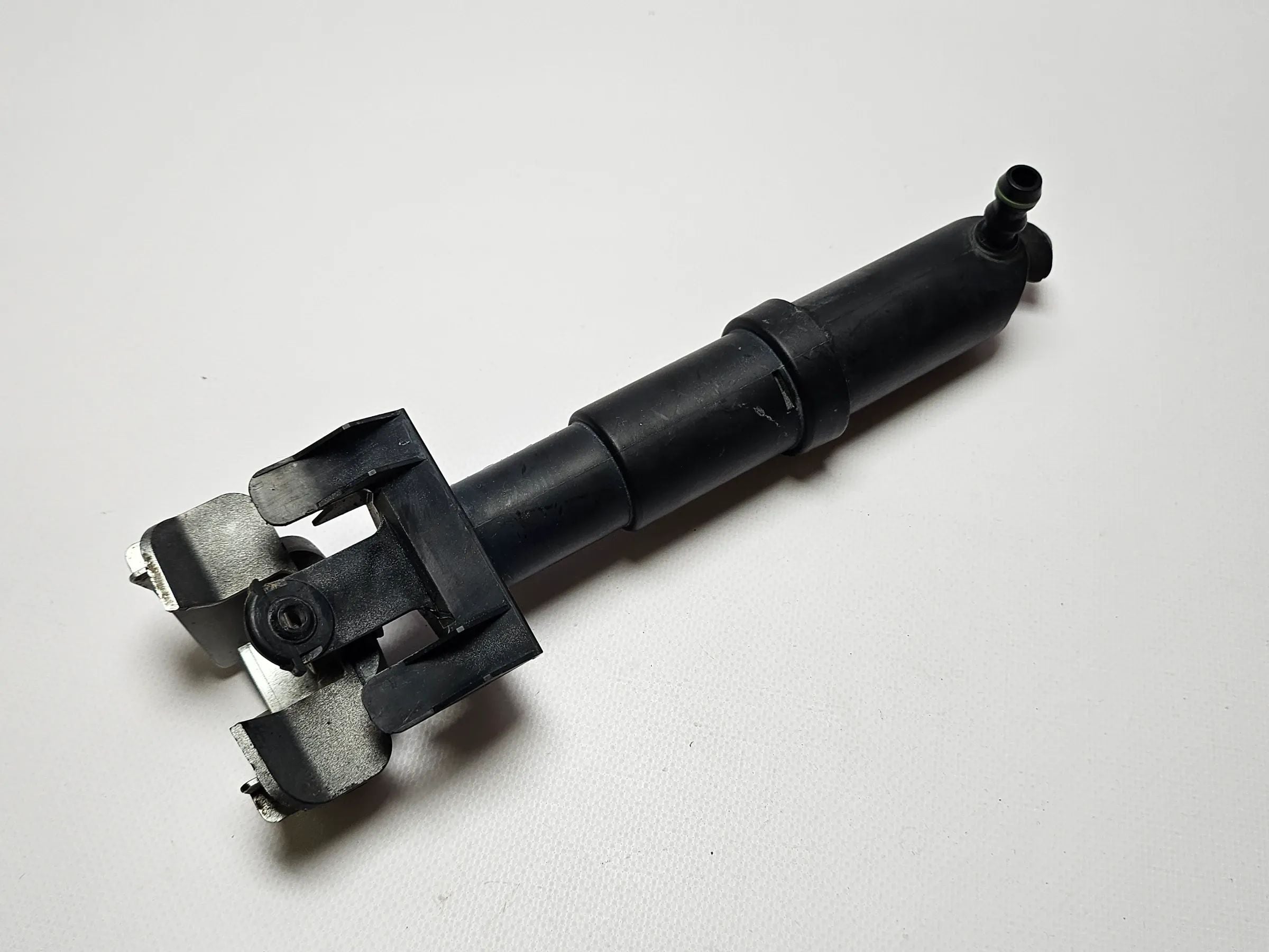 Injecteur d'origine Mercedes W210 Classe E Pompe de lavage phare droit 2108600647