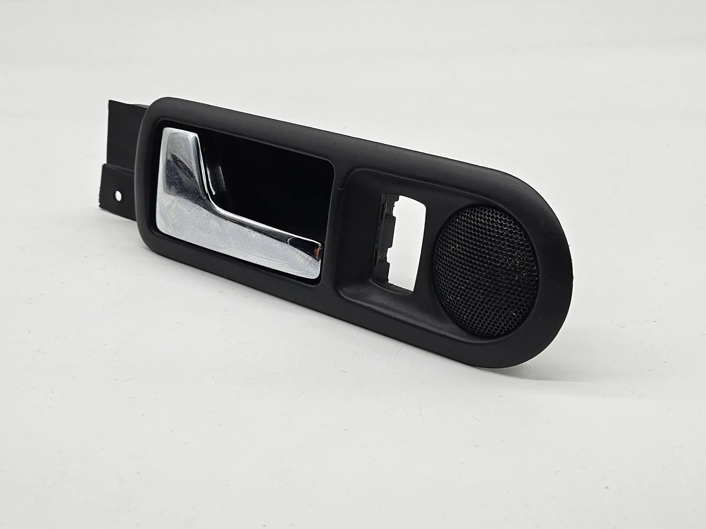 Оригинальная внутренняя ручка двери задняя левая Volkswagen Passat 3B0839113