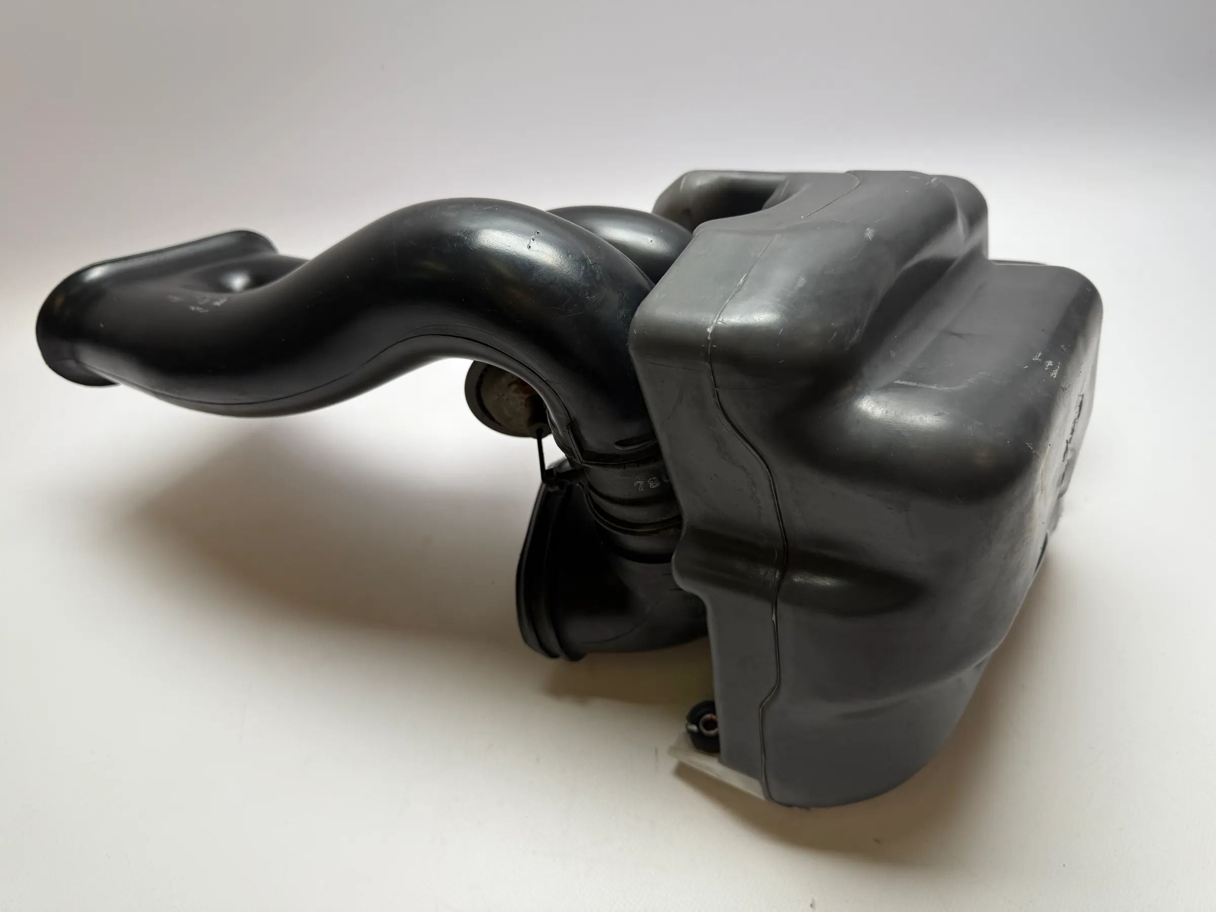 Originele Honda Prelude Luchtinlaat Resonatorkamer 17230-P5k-000