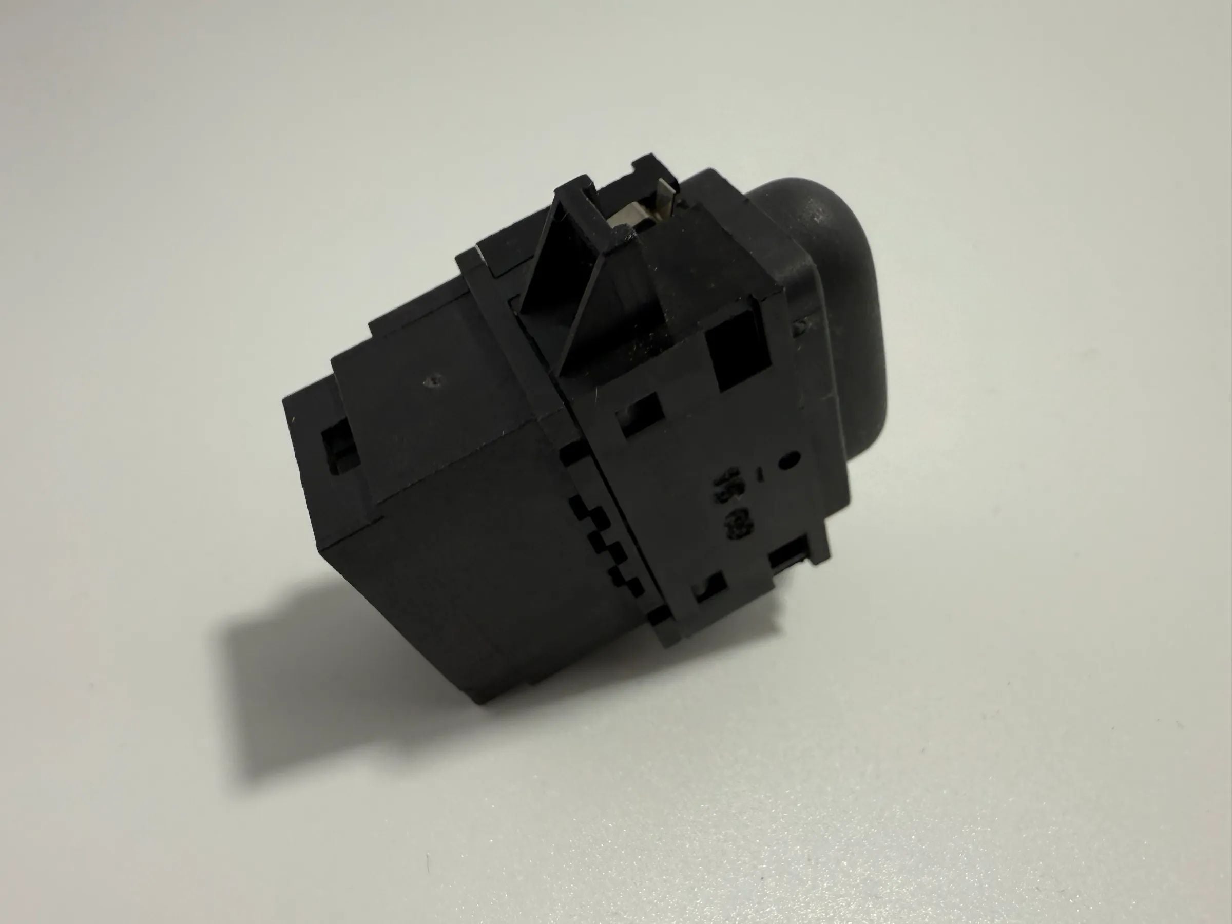 Peça Original Renault Laguna I (B56,556) Interruptor de Travamento da Janela 7700421088