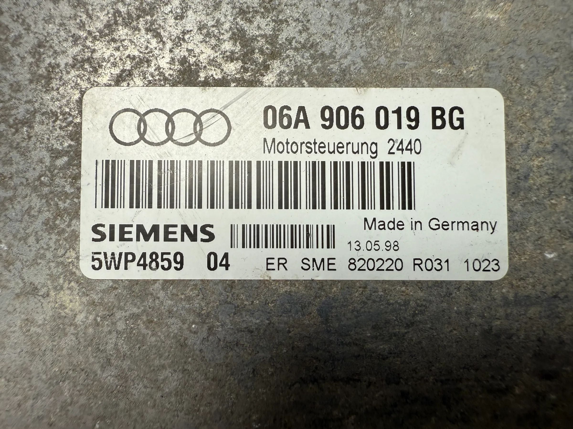 Oryginalna jednostka sterująca silnikiem Audi A3 8L rocznik 99 Siemens 06A906019BG 5WP485904
