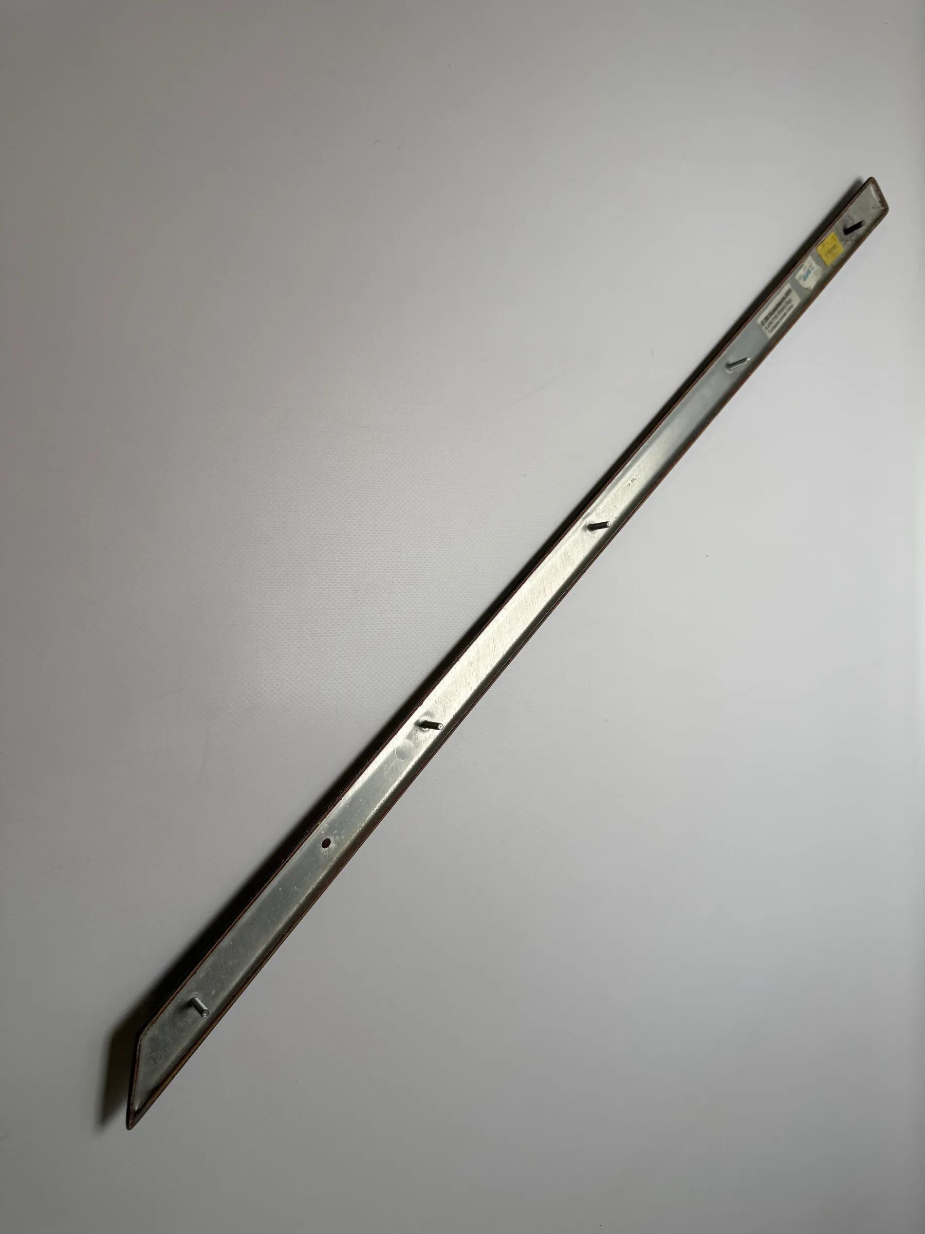 BMW E39 Seuil de Porte Arrière Gauche 8200713 Contreplaqué Ornement Intérieur