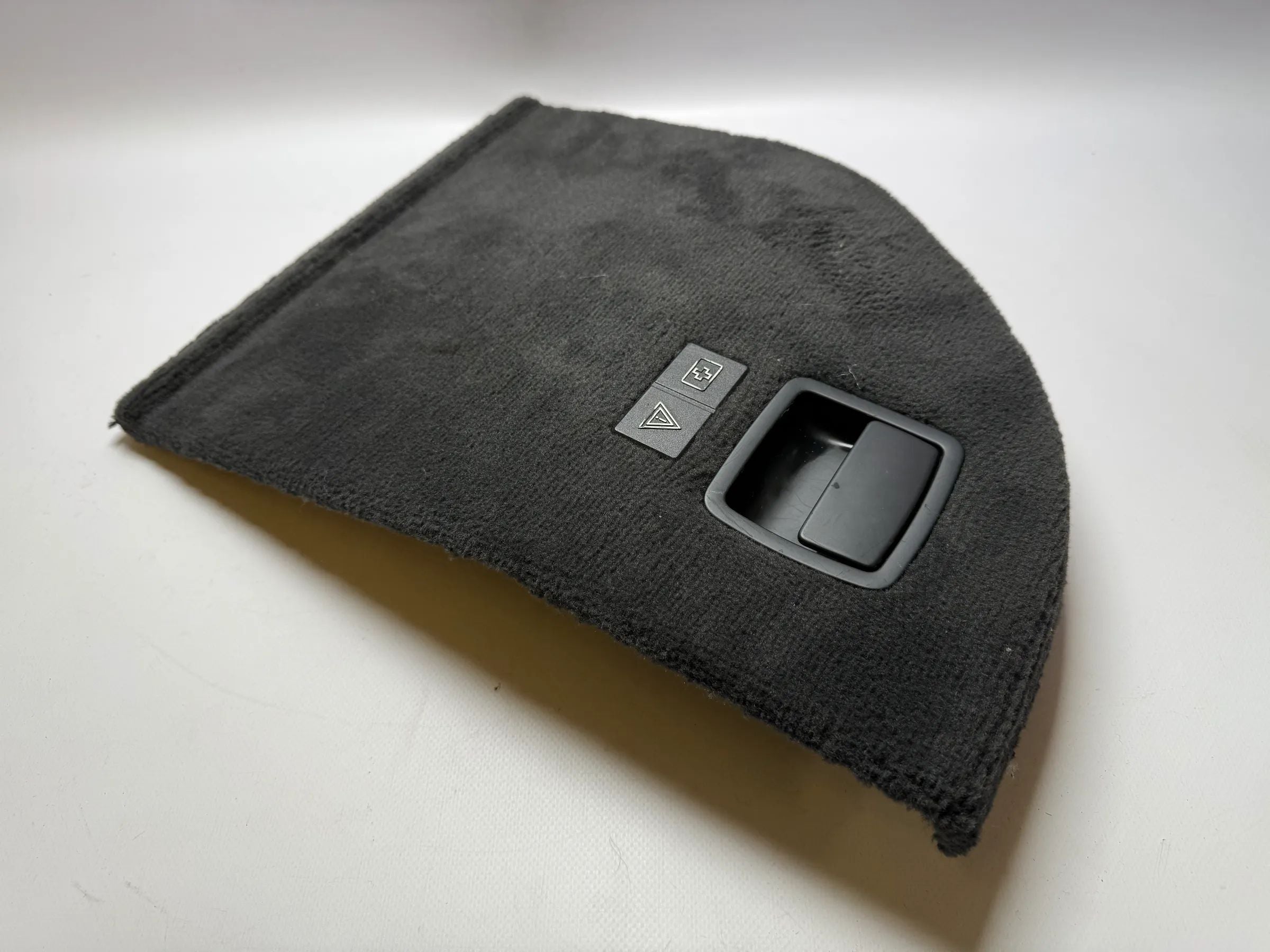 Оригинальная левая накладка крышки BMW 3 серии E91 Touring 51477068881