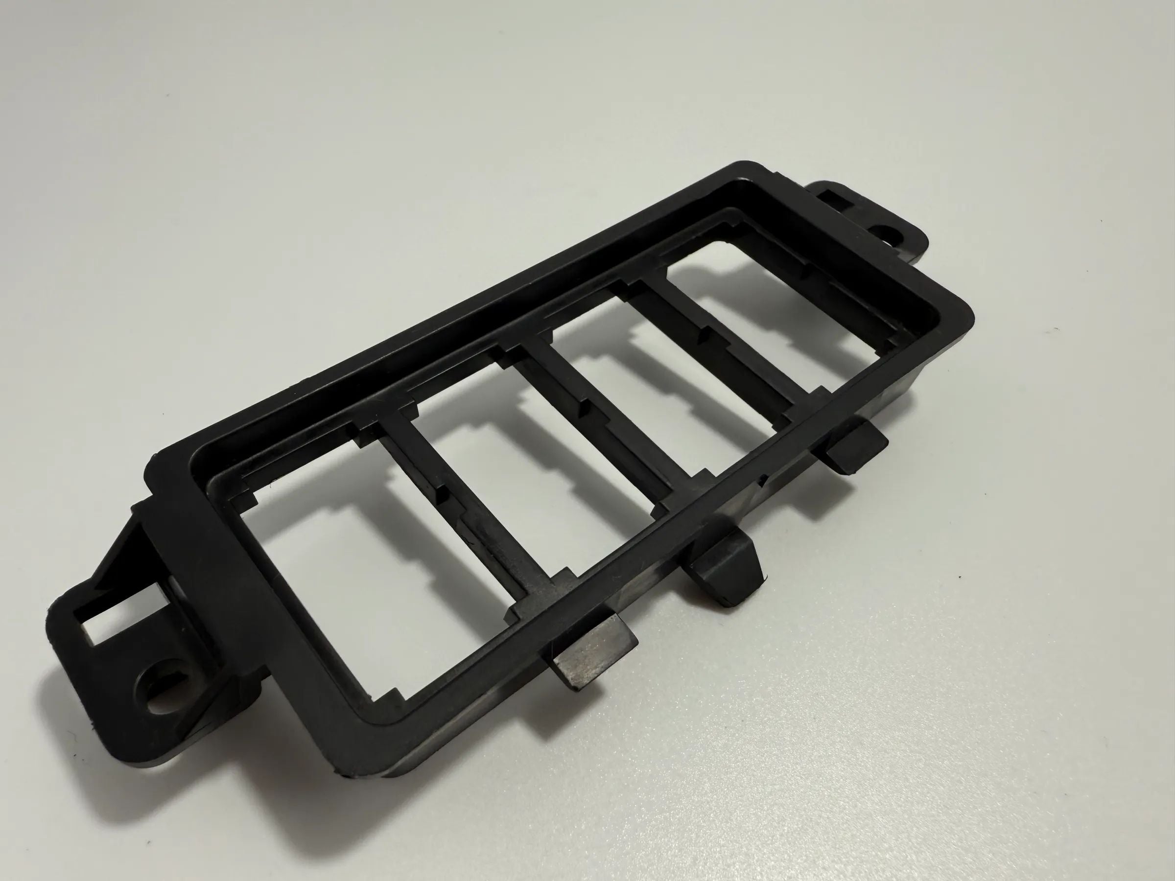 อะไหล่แท้ Mazda Premacy 1.9 CP / 323 แผงสวิตช์ ปุ่ม Stanley