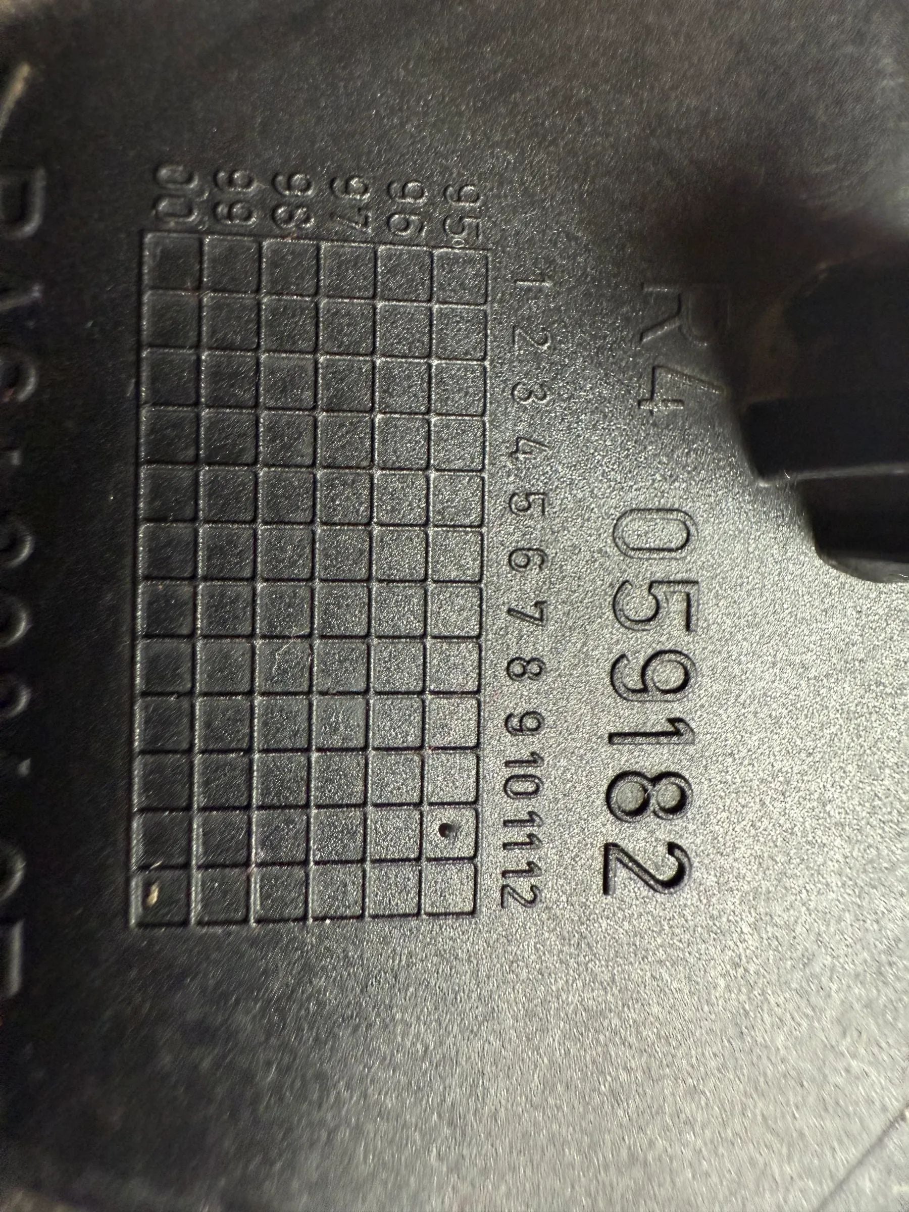 อะไหล่แท้ Opel Vectra B กระจกมองข้าง มือหมุน ขวา Olive 059182 / E1 01 0446 R4