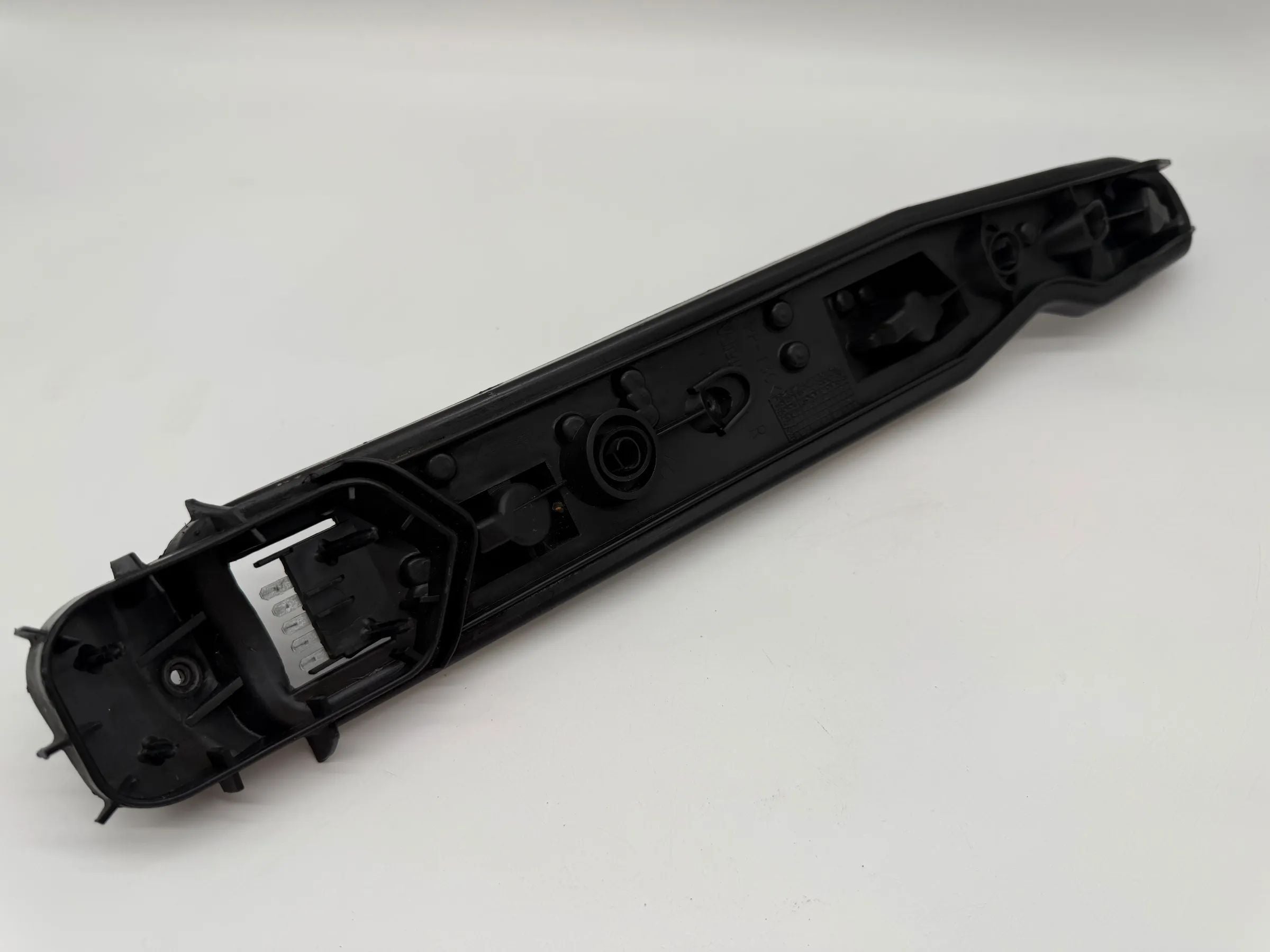 純正Opel Corsa C 右側テールライトランプホルダー Valeo 09114337