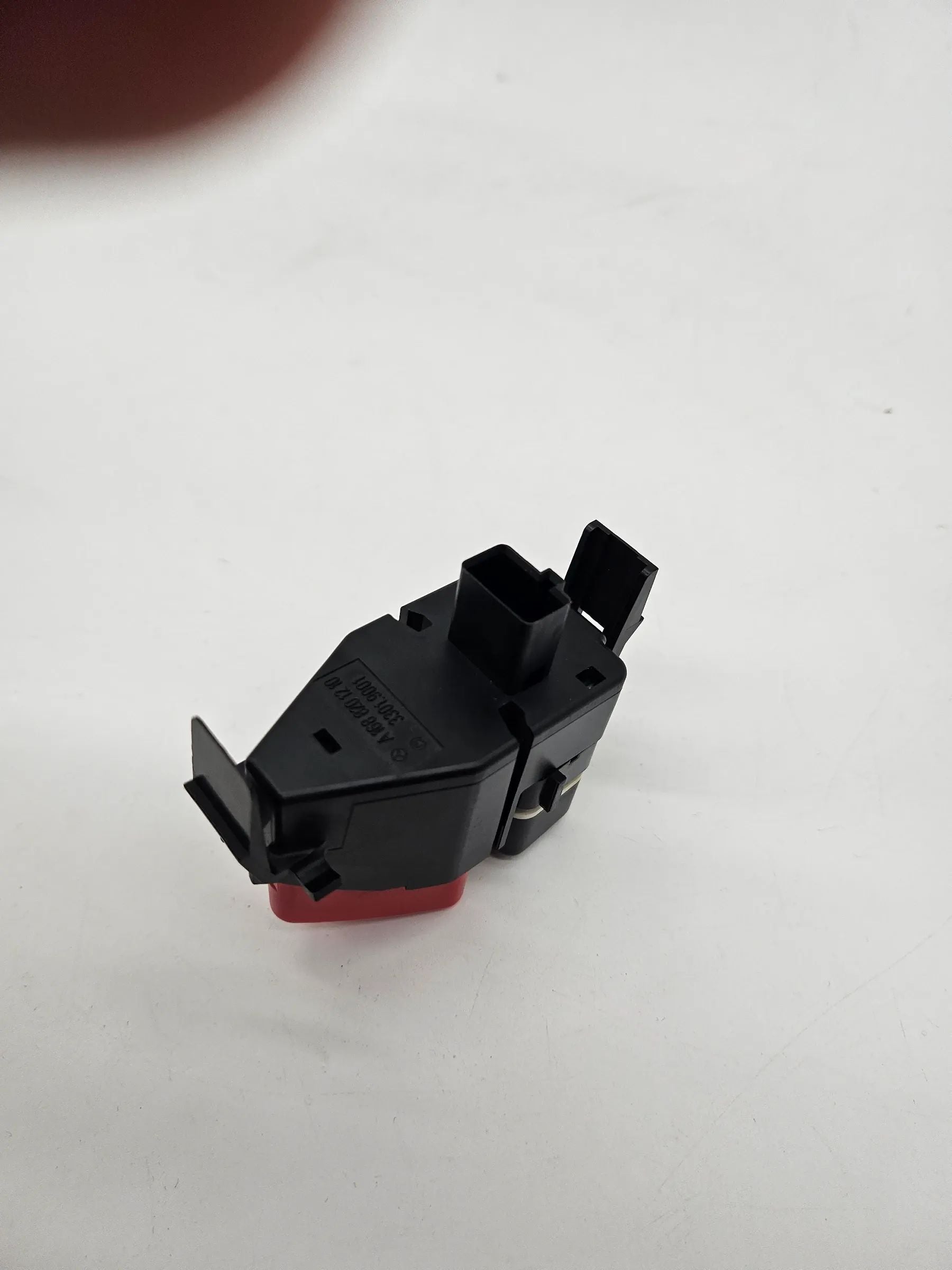Original MERCEDES BENZ A-KLASSE W168 A140 Interruptor de luces de emergencia A1688201210