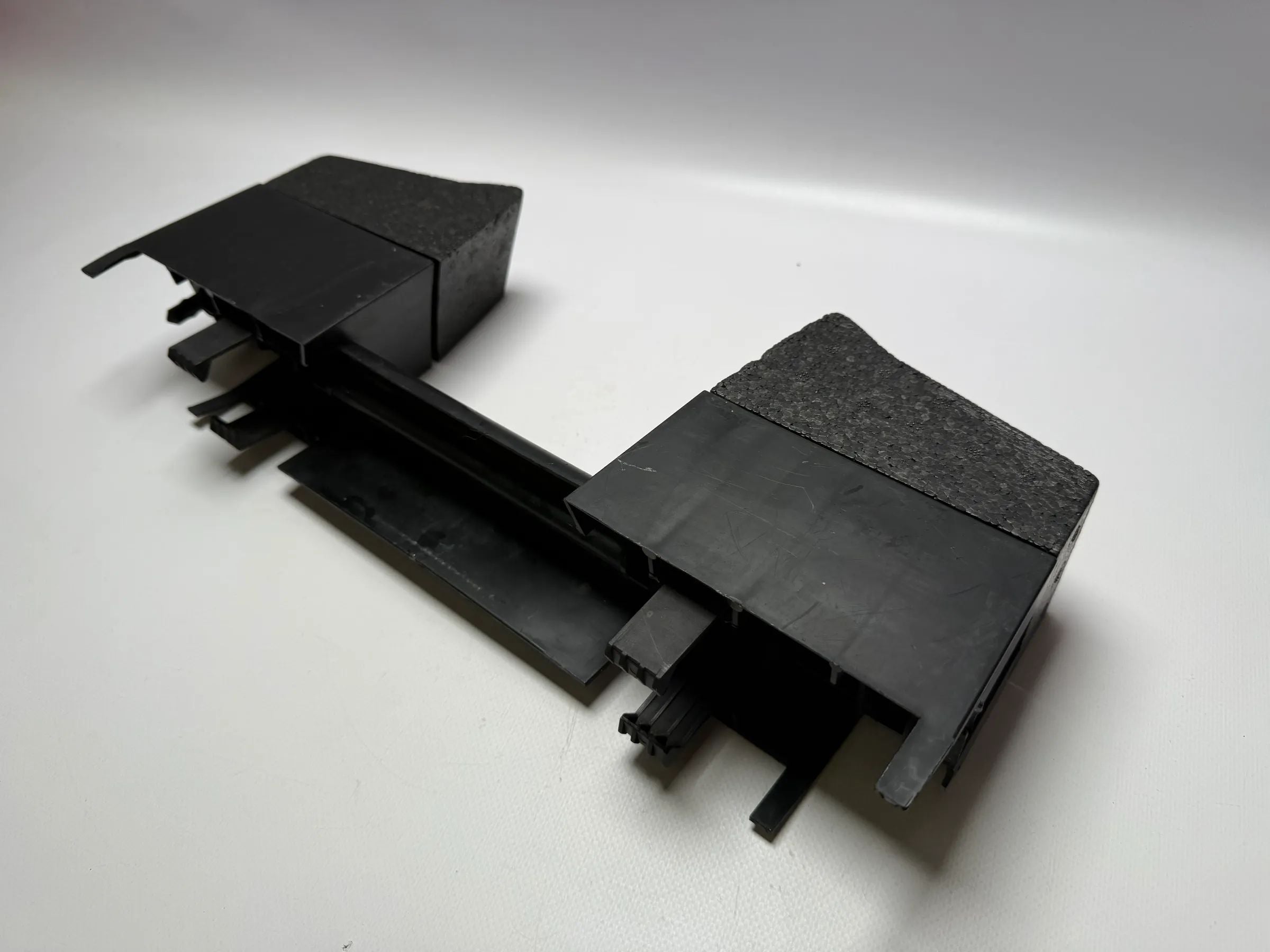 Support de pare-chocs original Alfa-Romeo 60694014-SX / DX