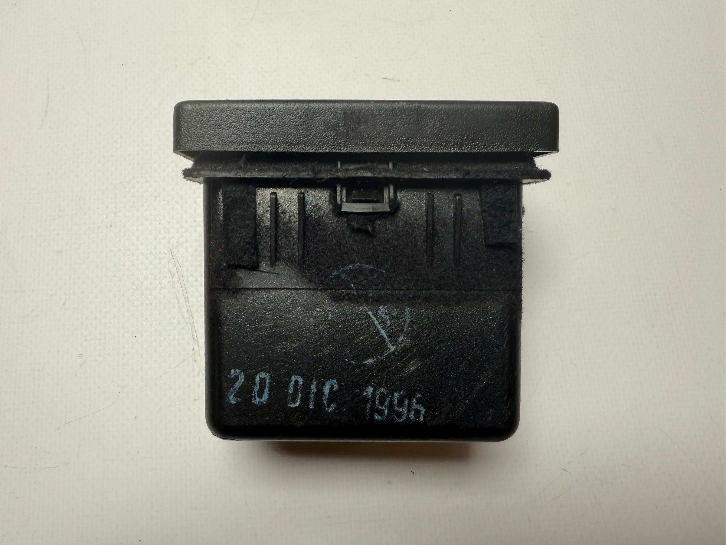 Originele OPEL OMEGA B CARAVAN opbergvak opbergdoos 90458845