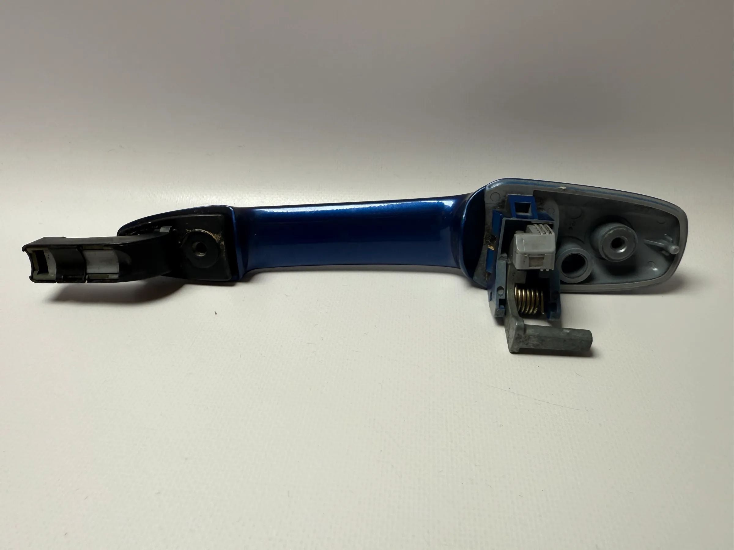 Peça Original Mazda 6 Punho da Porta Traseira Esquerda Azul GJ6L