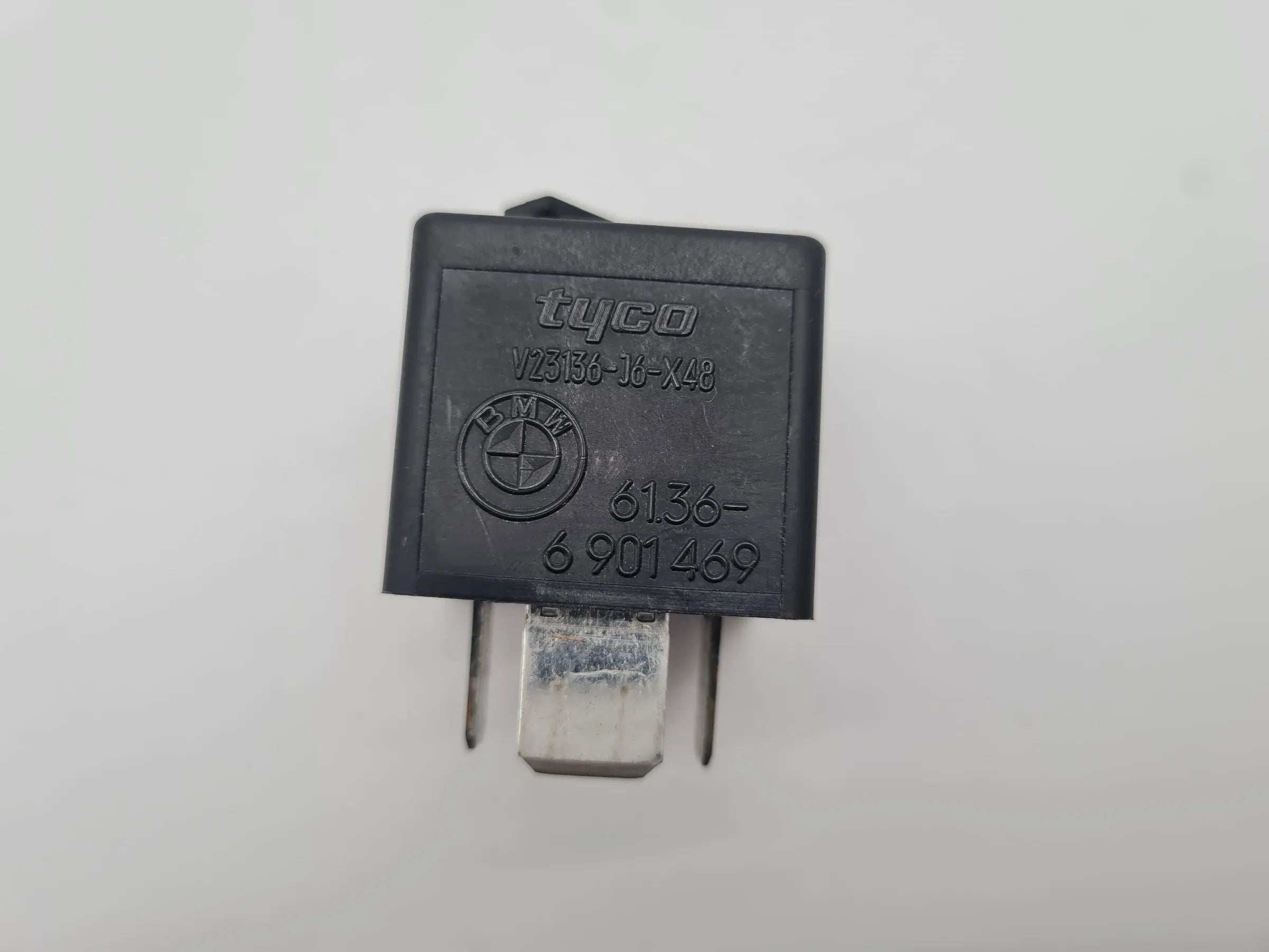 Original BMW 1er/2er/3er/5er/6er/X1/X2/X3/X5 Relais 61366901469