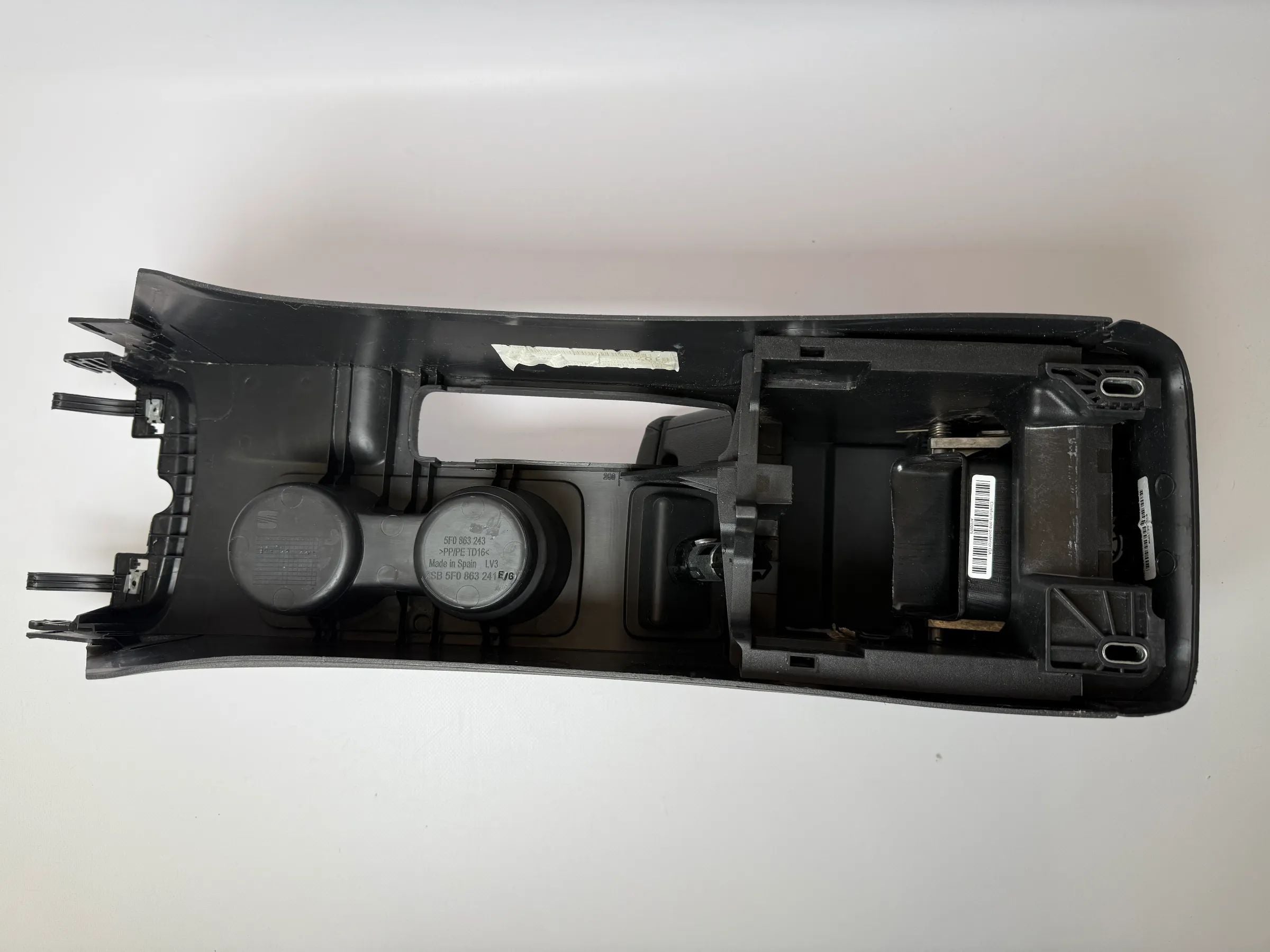 Oryginalna konsola środkowa schowek Seat Leon III 3 (5F) 5F0 863 243 / 241